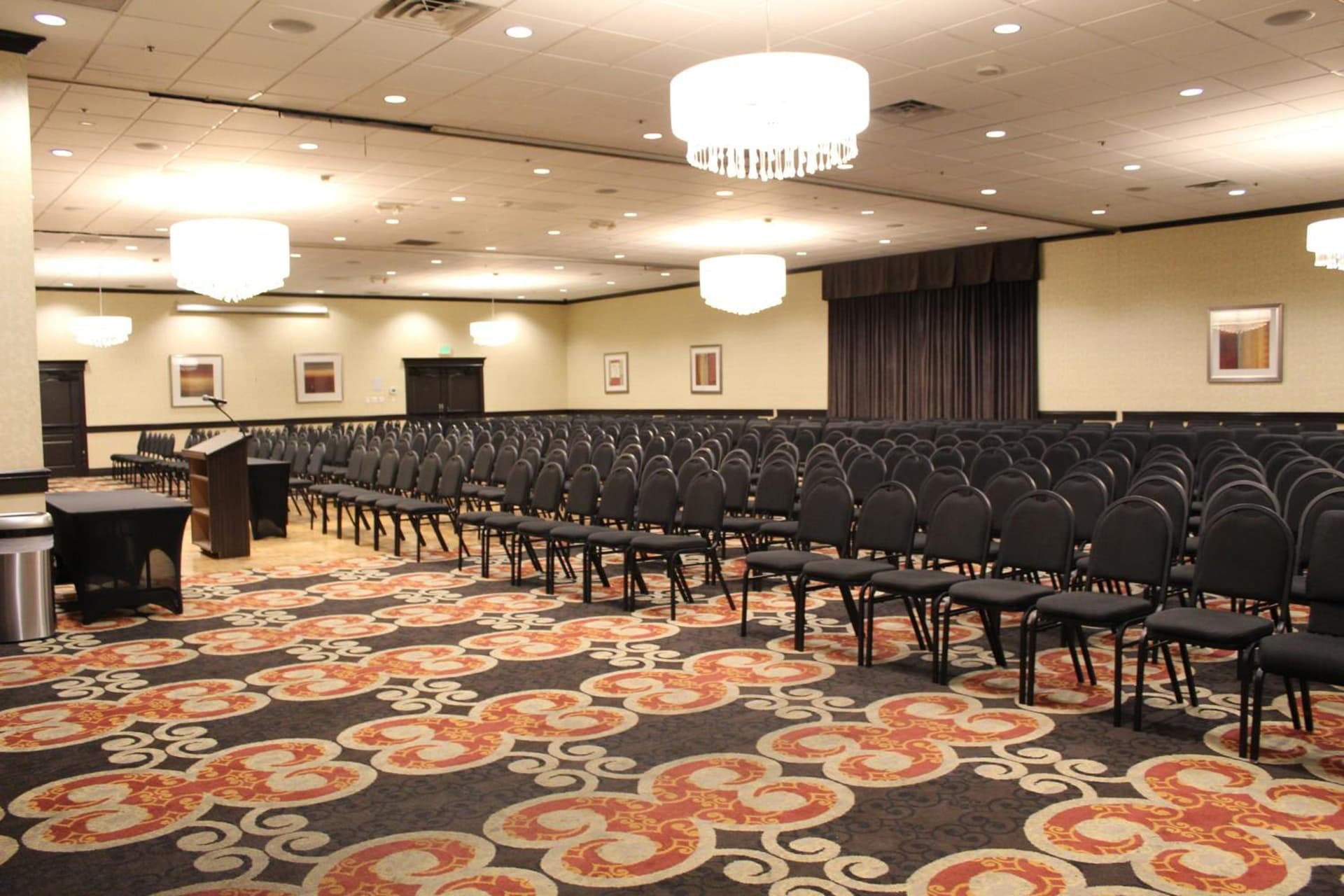 Hotel Burbank interior in Burbank, CA — gallery photo 2