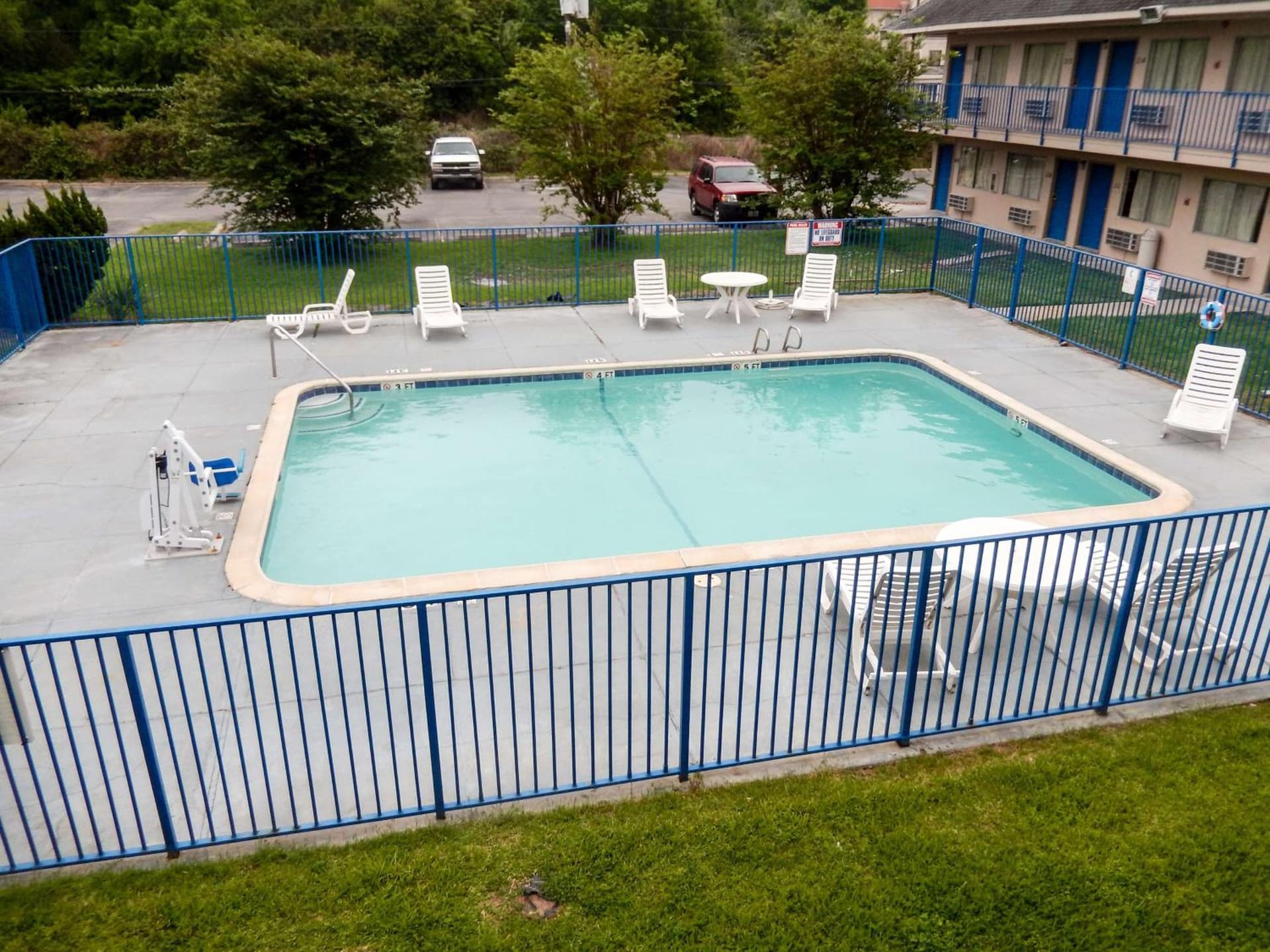 Motel 6-Clute, TX interior in Clute, TX — gallery photo 2