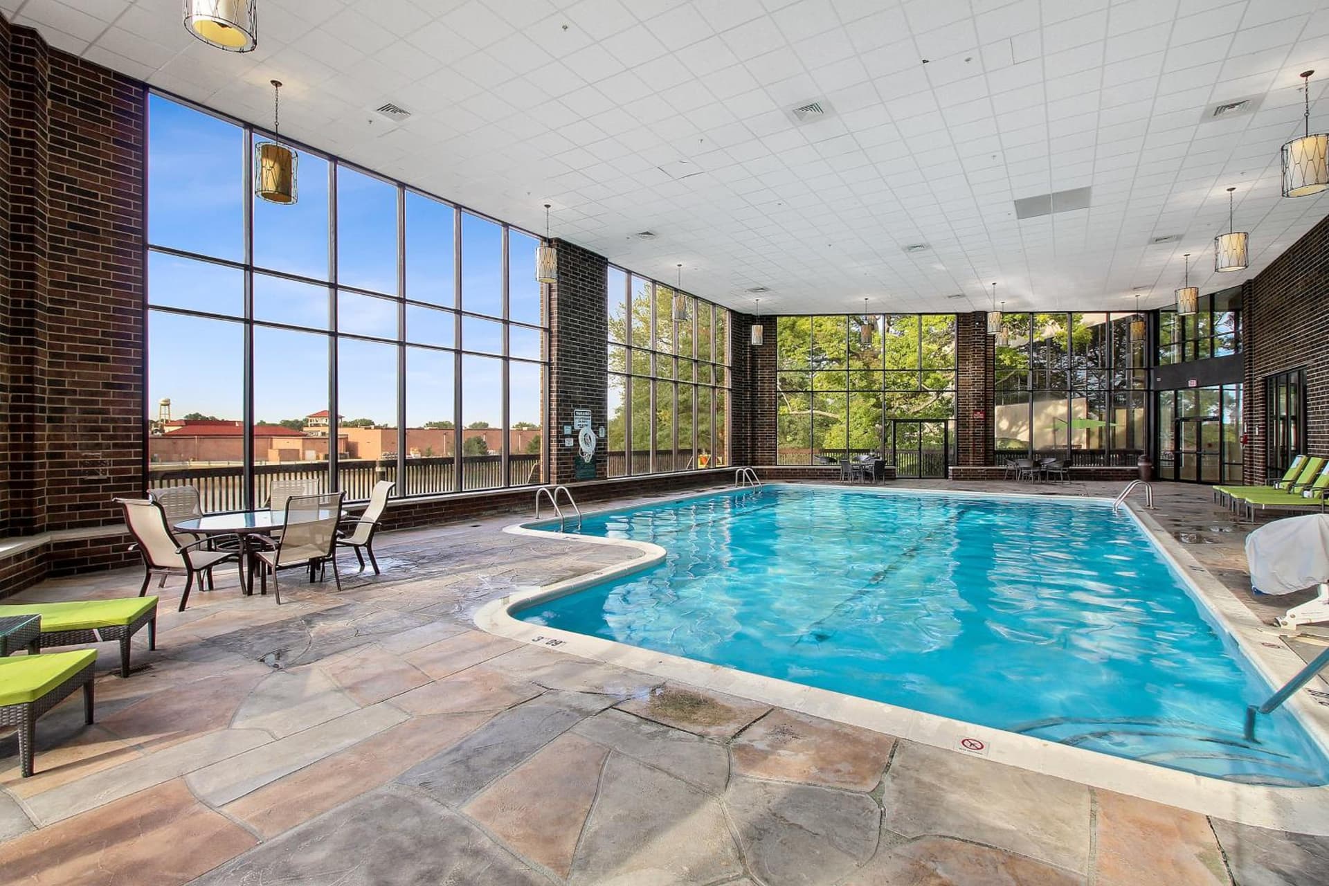 Holiday Inn Chicago Nw Crystal Lk Conv Ctr by IHG gallery photo in Crystal Lake, IL — image 39