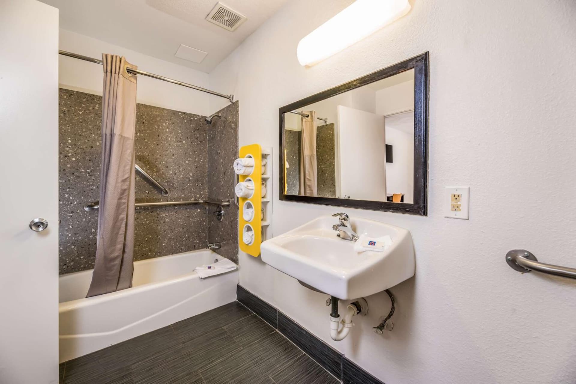Motel 6-Westley, CA gallery photo in Westley, CA — image 32