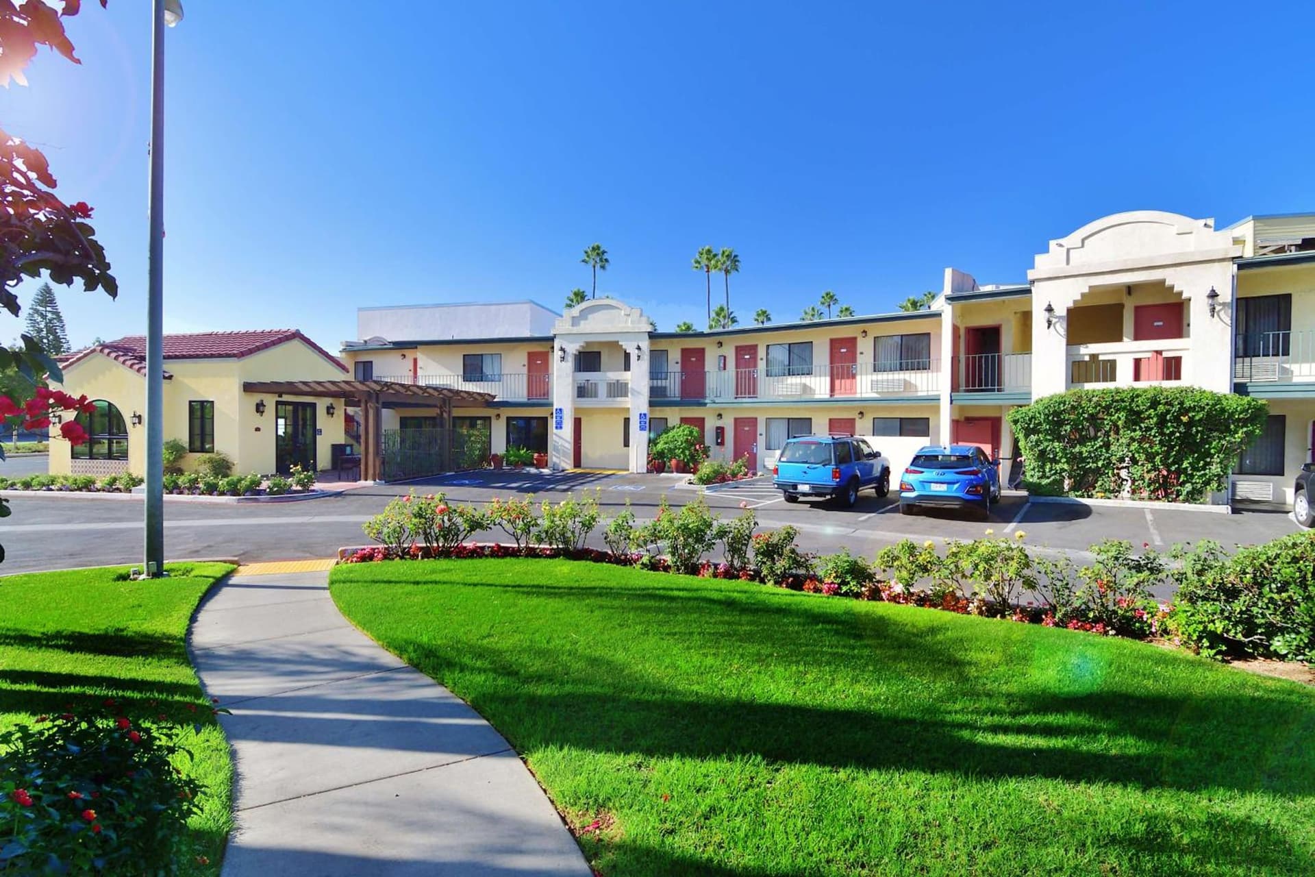 Lamplighter Inn & Suites at SDSU featured exterior or lobby in San Diego, CA — similar hotel