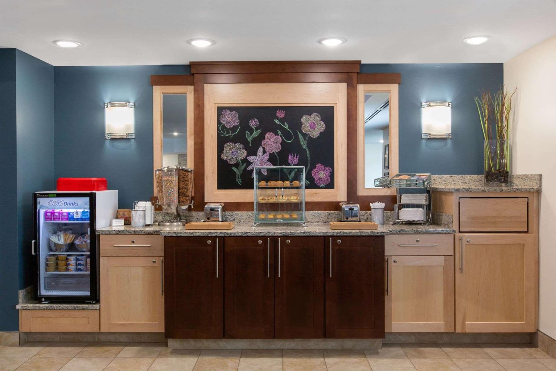 AmericInn by Wyndham Sioux Falls North gallery photo in Sioux Falls, SD — image 33