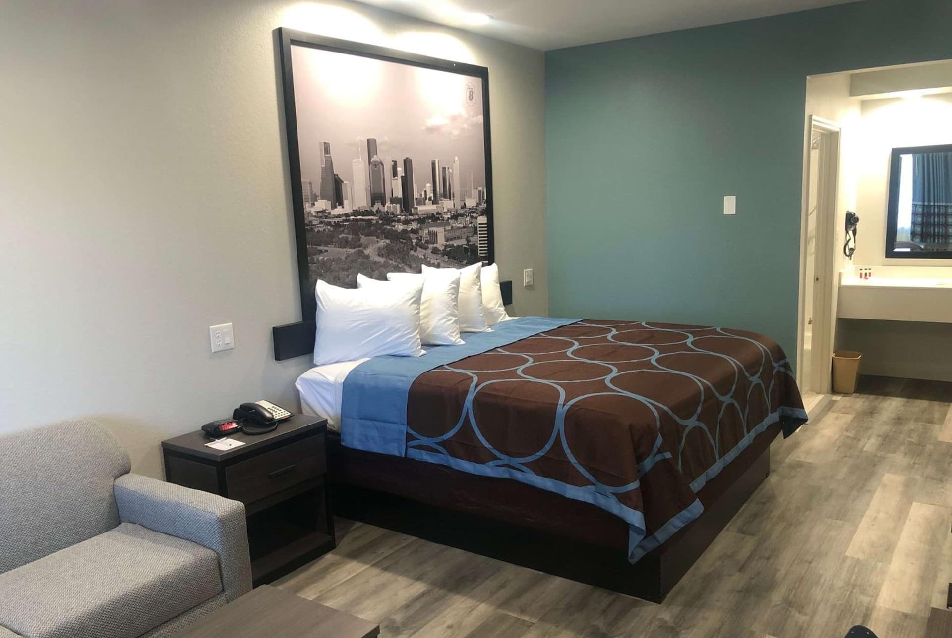 Hotel Blue Spring interior in Spring, TX — gallery photo 2
