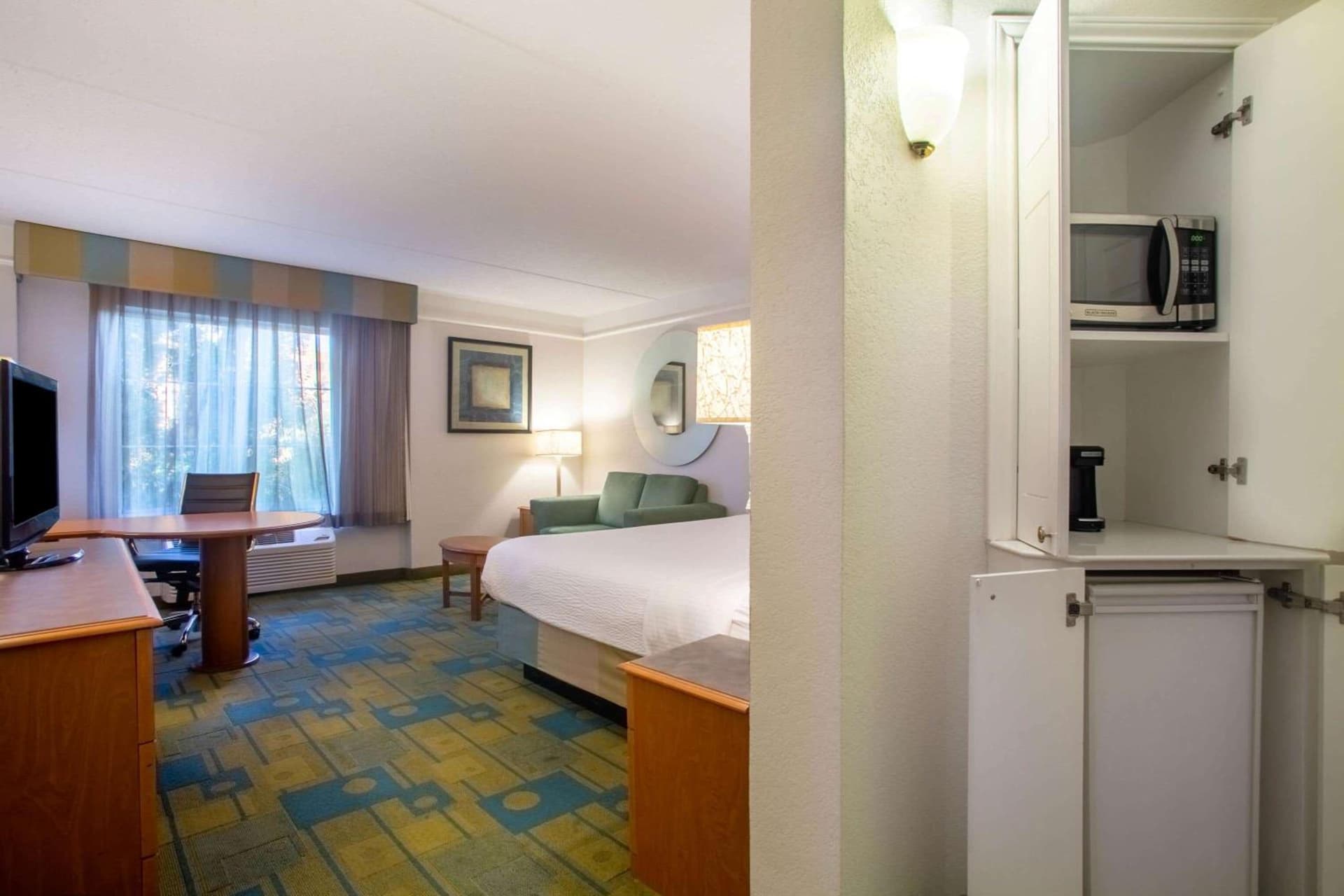 La Quinta by Wyndham Charlotte Airport South gallery photo in Charlotte, NC — image 4