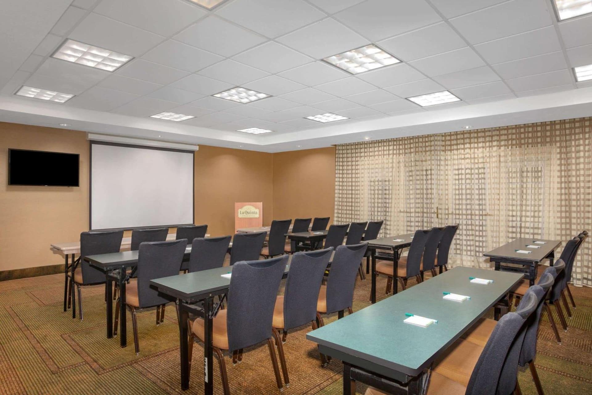 La Quinta by Wyndham Charlotte Airport South gallery photo in Charlotte, NC — image 8