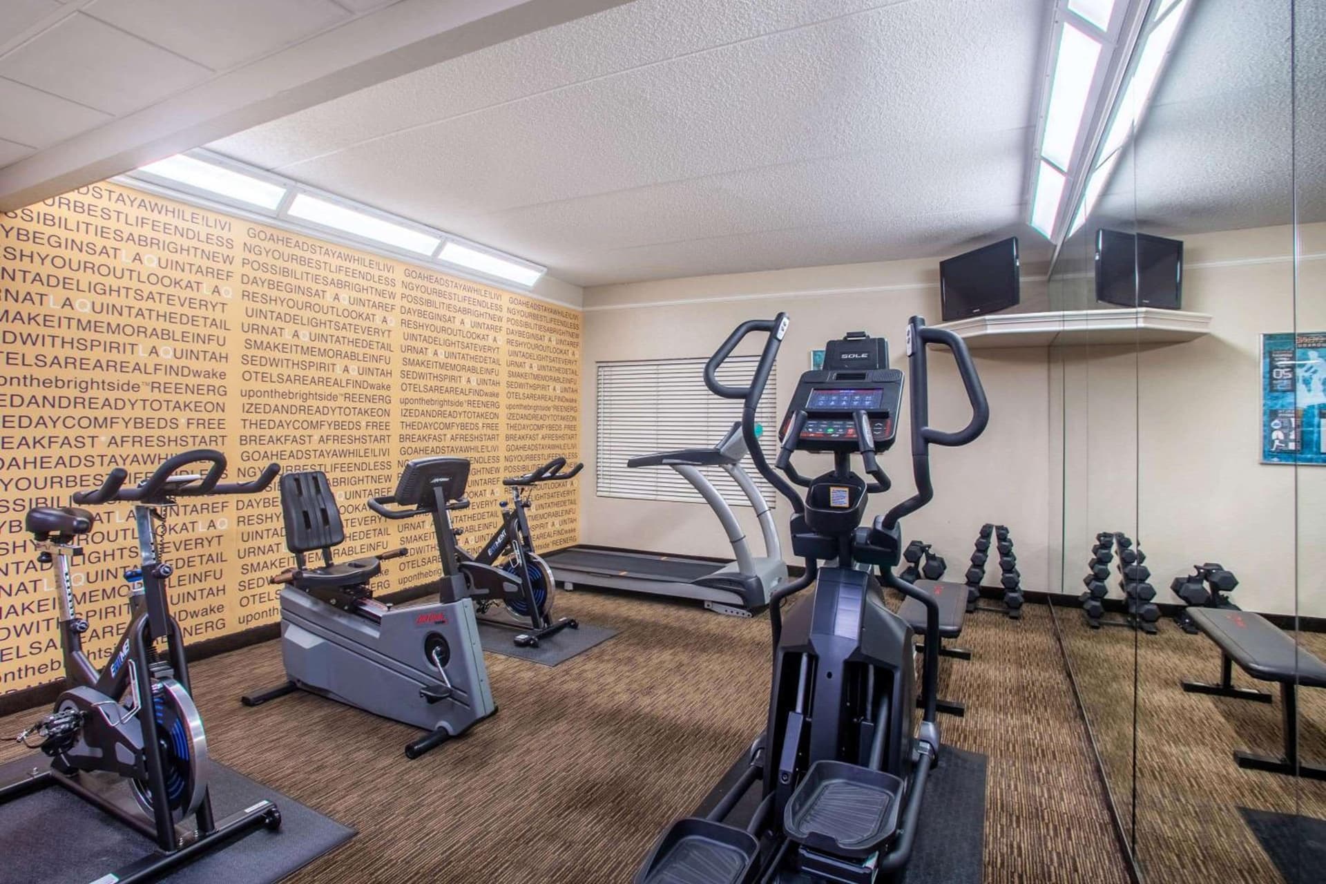 La Quinta by Wyndham Charlotte Airport South property views in Charlotte, NC — gallery photo 3