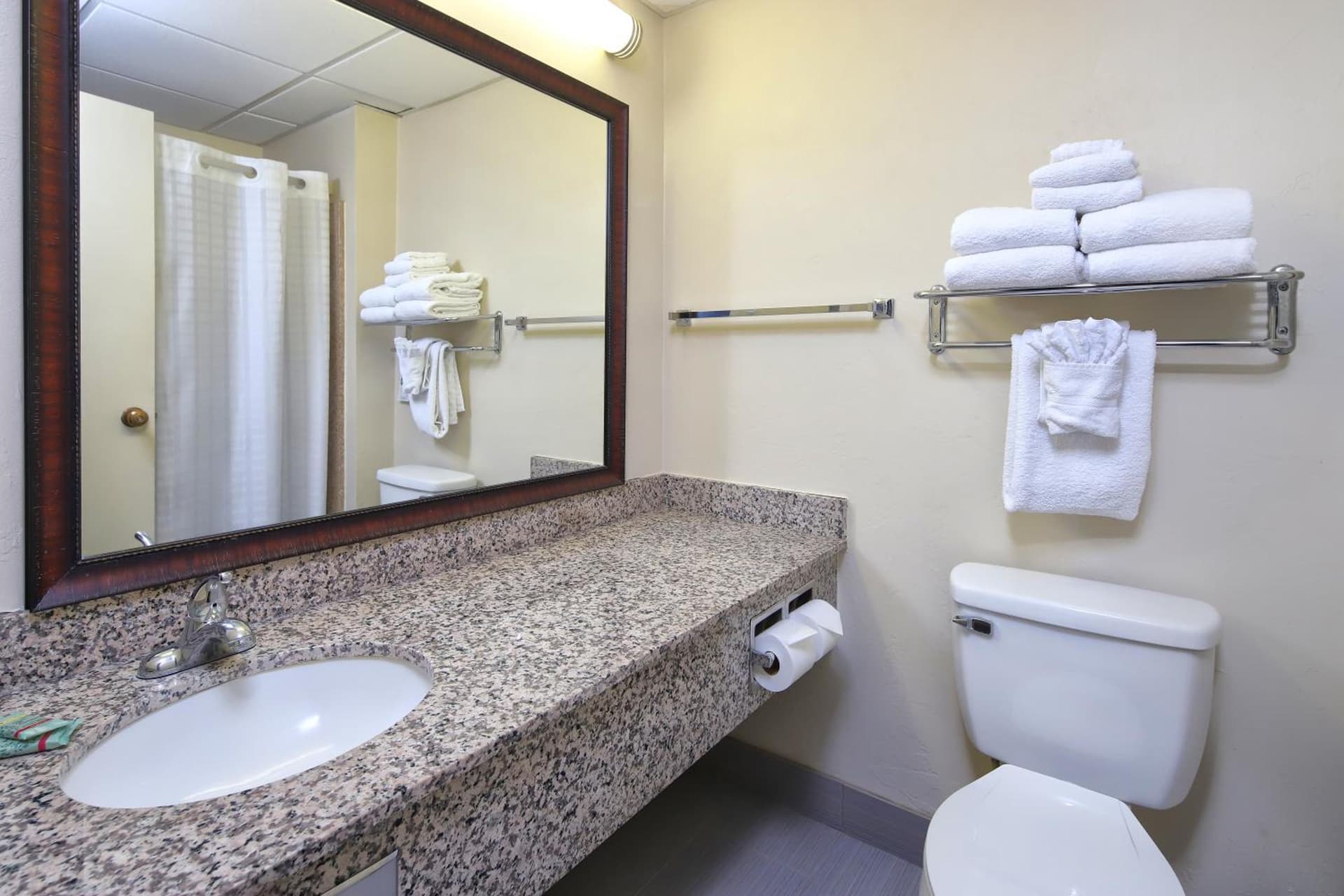 Wyndham Tucson Airport Hotel & Conference Center gallery photo in Tucson, AZ — image 45
