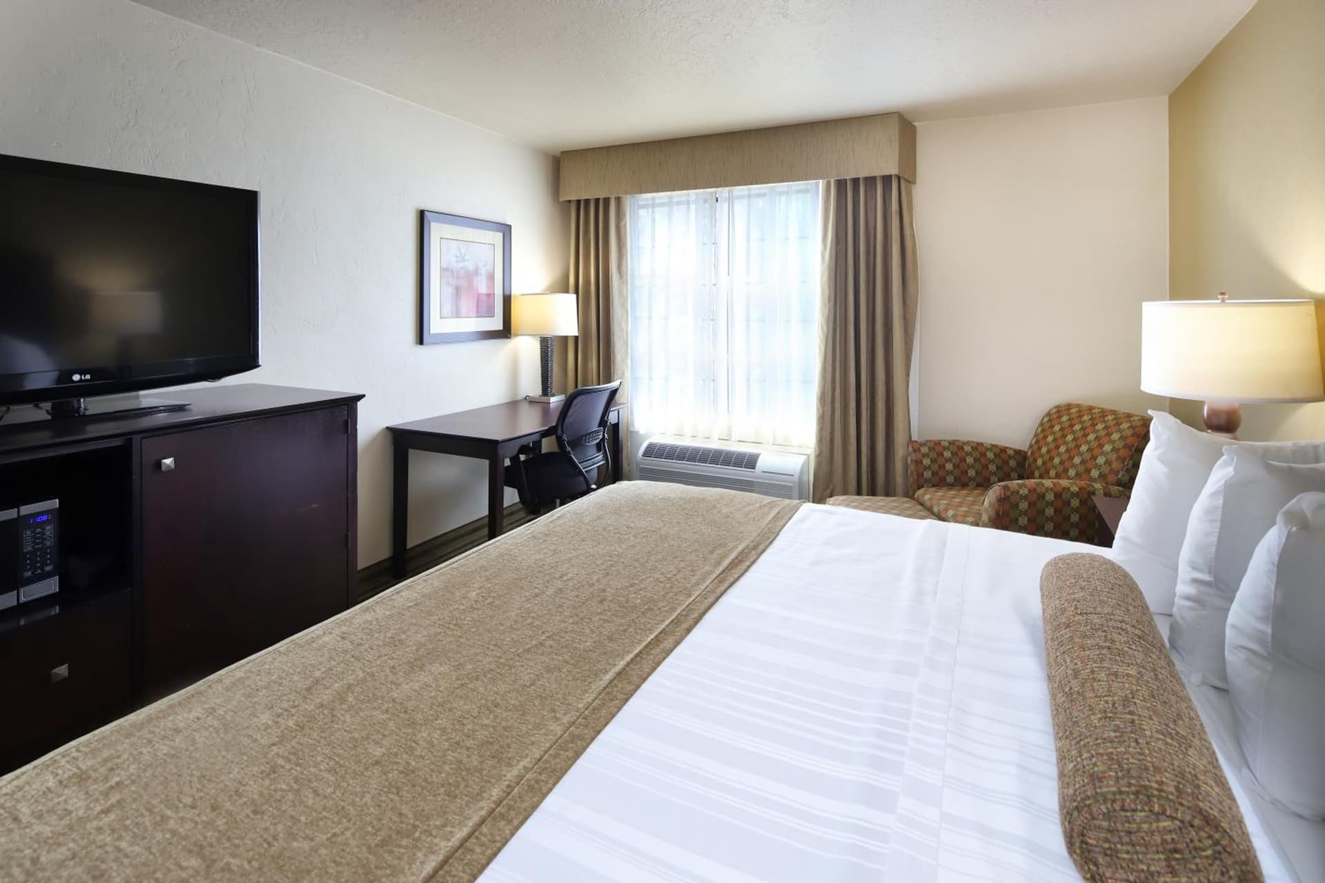 Wyndham Tucson Airport Hotel & Conference Center gallery photo in Tucson, AZ — image 24