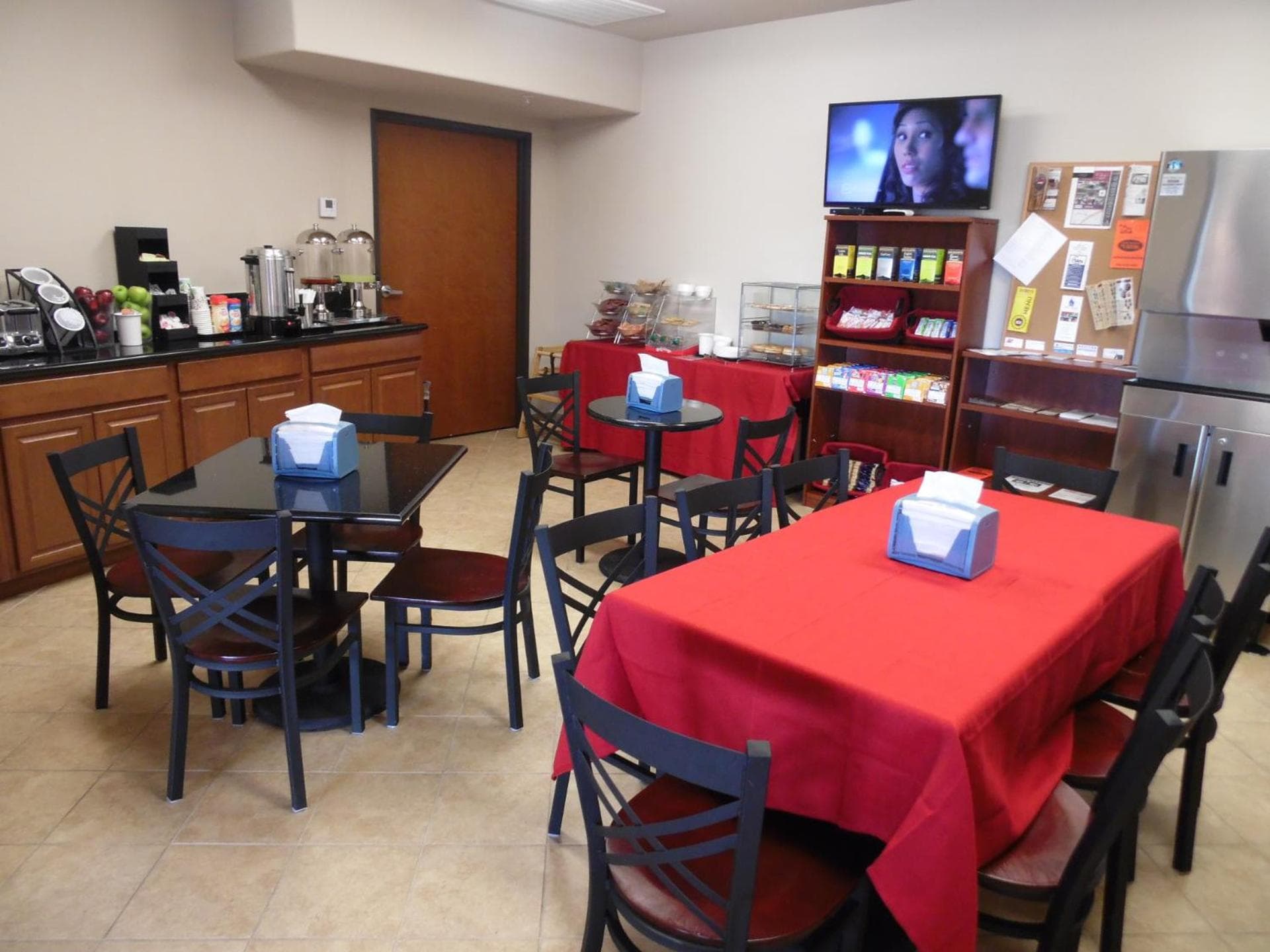Hotel Cotulla interior in Cotulla, TX — gallery photo 2