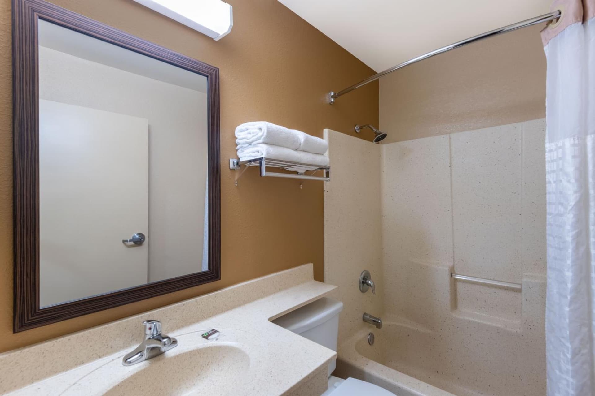 Suburban Studios Columbus Fort Benning Area gallery photo in Columbus, GA — image 18