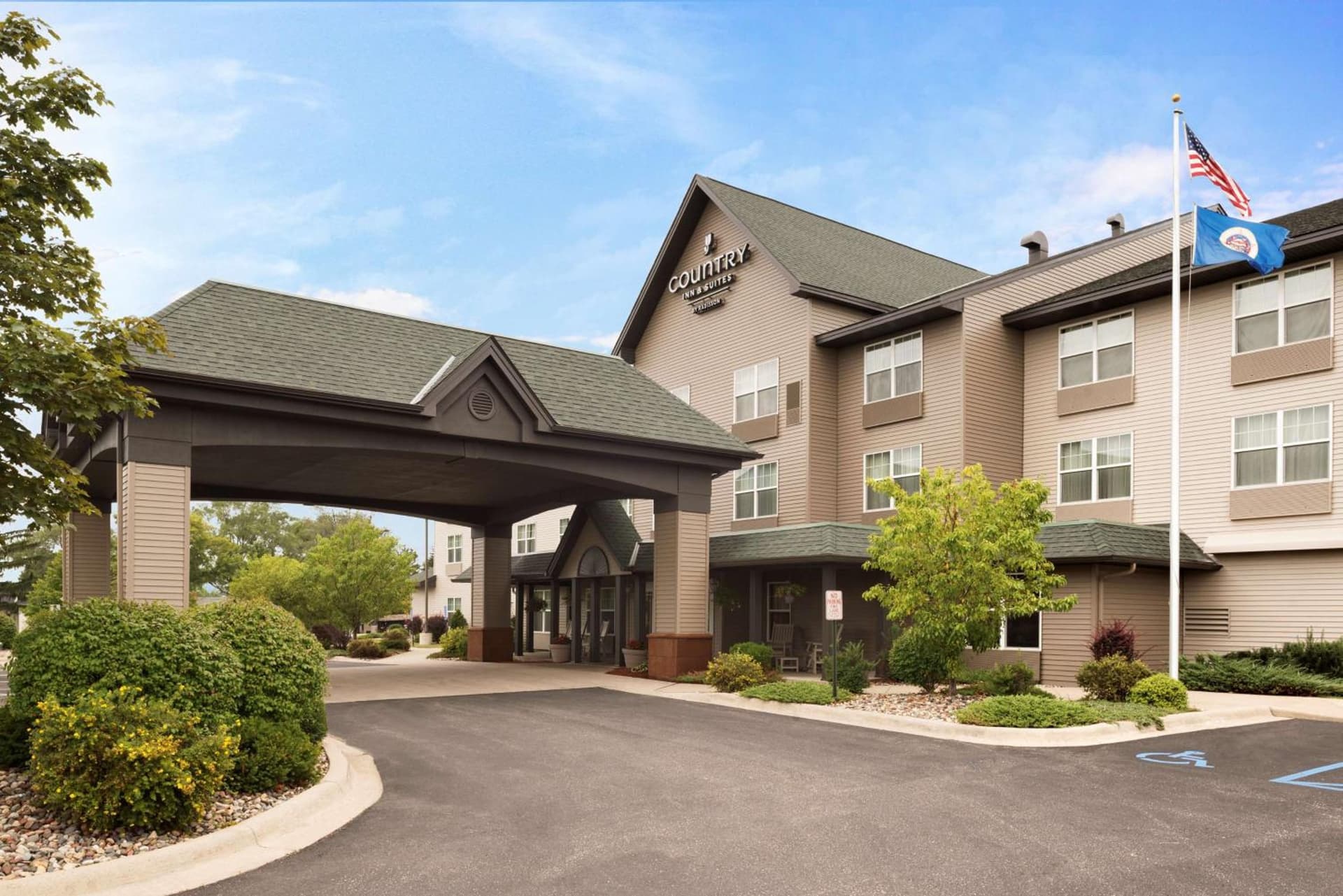 Country Inn & Suites by Radisson, St Cloud East, MN featured exterior or lobby in Saint Cloud, MN — similar hotel