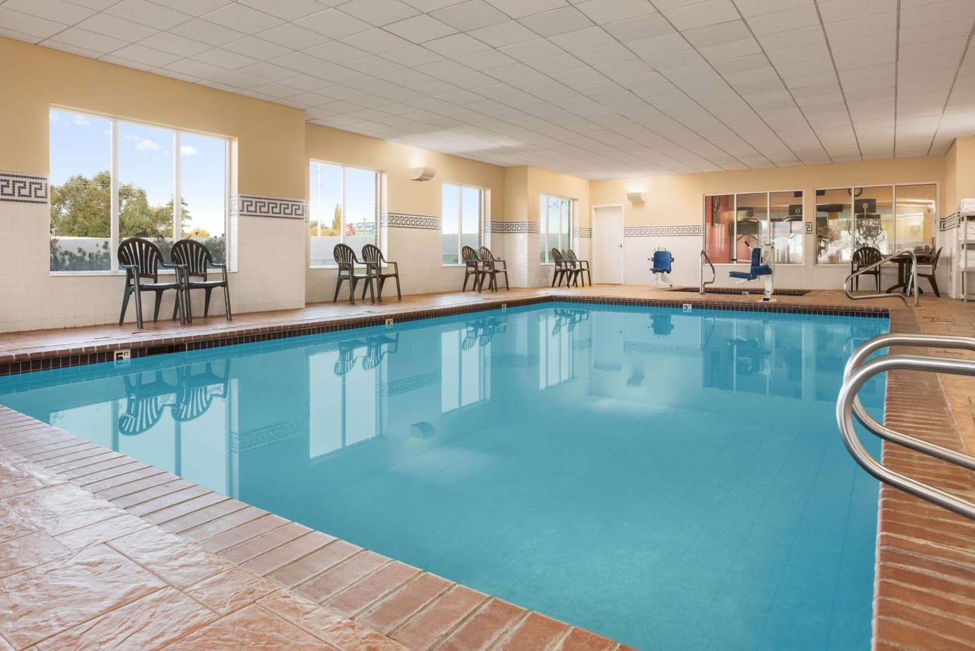 Holiday Inn Express & Suites Salt Lake City N - Bountiful interior in Bountiful, UT — gallery photo 2