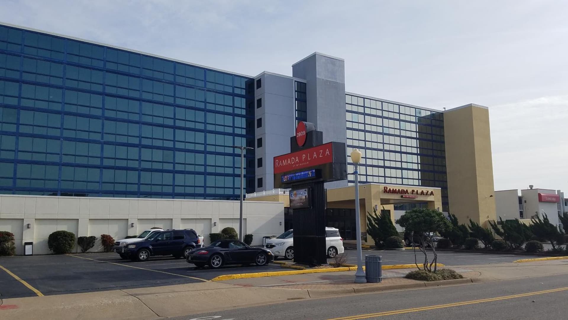 Ramada Plaza by Wyndham Virginia Beach Oceanfront gallery photo in Virginia Beach, VA — image 36