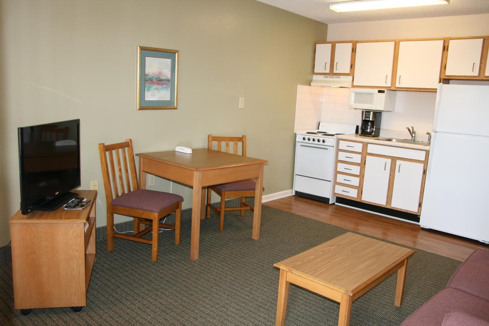 Affordable Suites Conover / Hickory interior in Conover, NC — gallery photo 2
