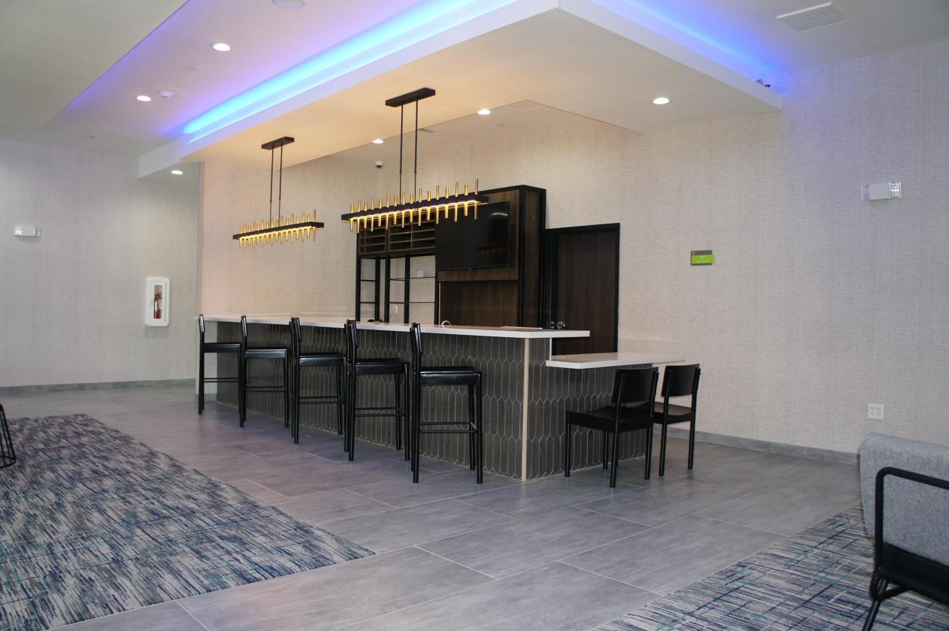 La Quinta Inn & Suites by Wyndham Galveston West Seawall gallery photo in Galveston, TX — image 8