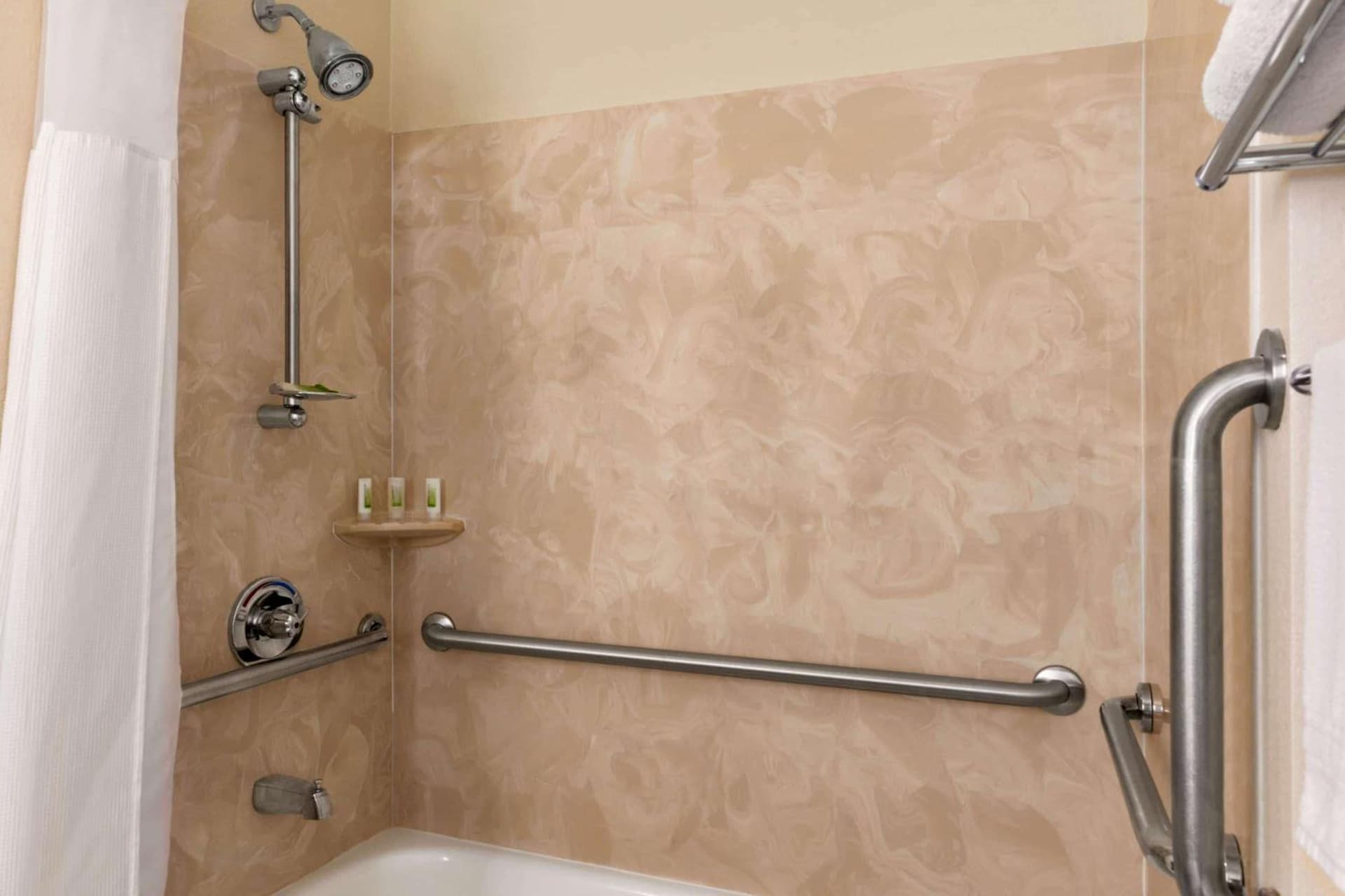 Best Western Plus Paper Valley Hotel gallery photo in Appleton, WI — image 32