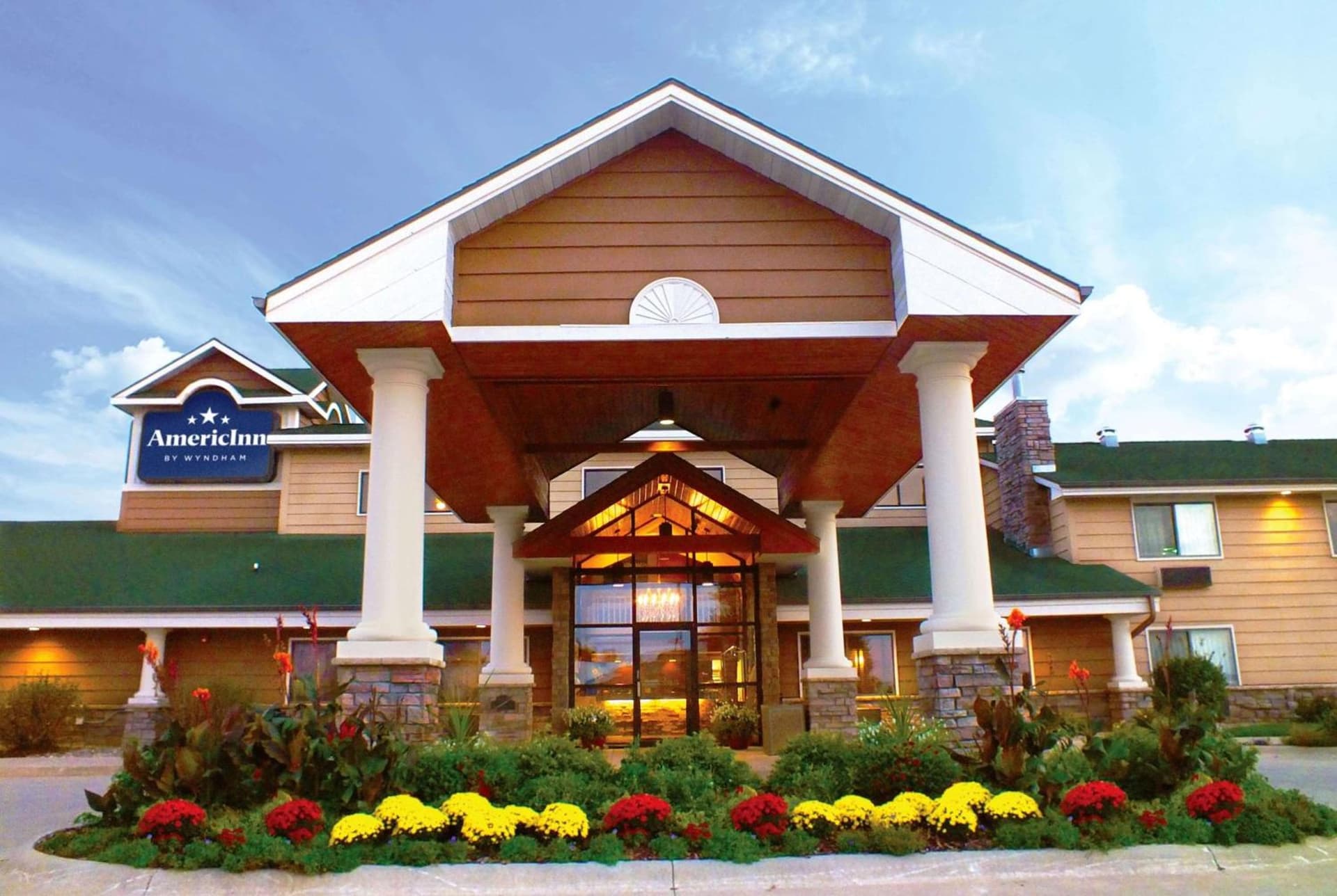 AmericInn by Wyndham Okoboji interior in Okoboji, IA — gallery photo 2