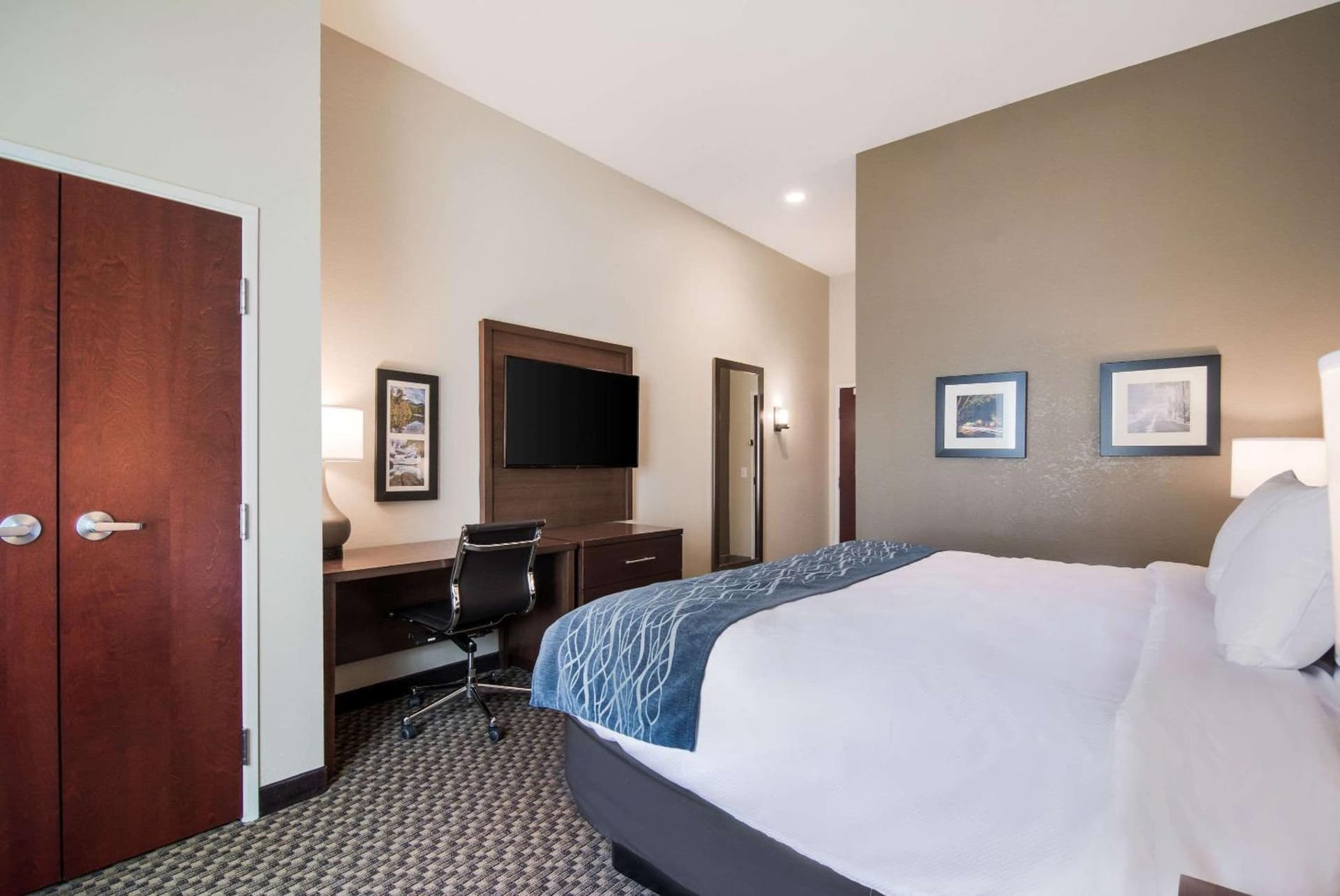 Comfort Inn & Suites Rock Hill Northeast gallery photo in Rock Hill, SC — image 10
