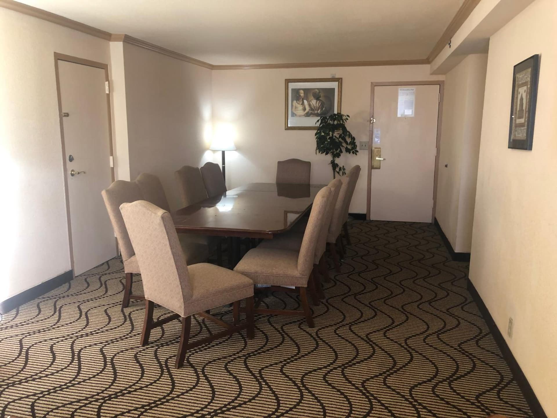 Ramada by Wyndham Birmingham Airport gallery photo in Birmingham, AL — image 32