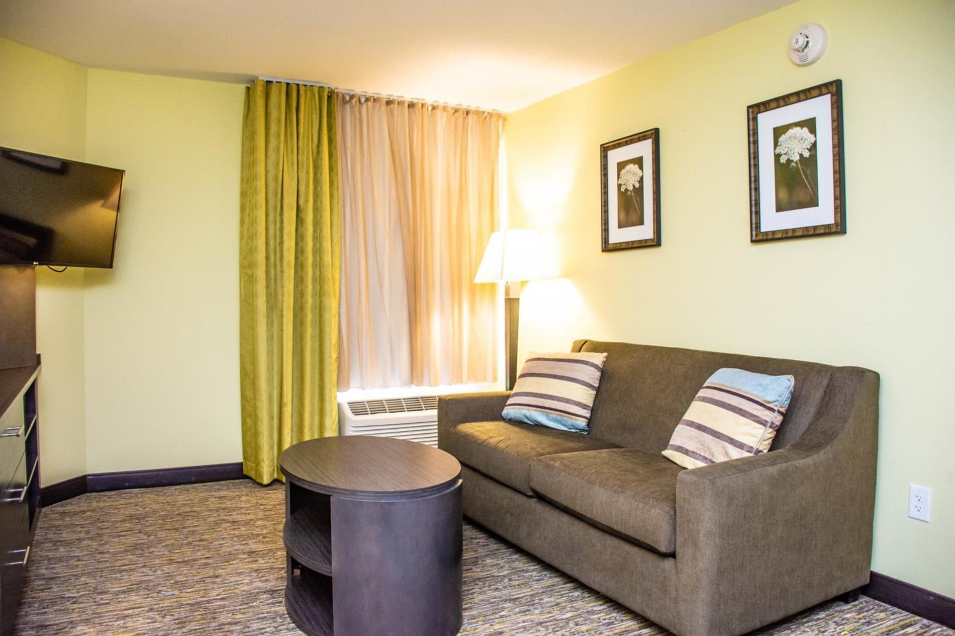 Candlewood Suites Overland Park W 135th St by IHG gallery photo in Overland Park, KS — image 8