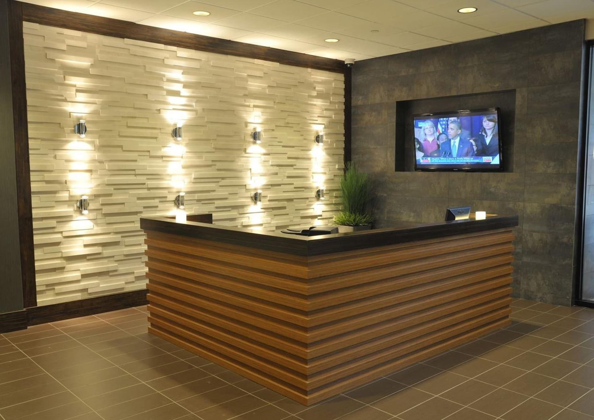 Holiday Inn and Suites Charleston West by IHG gallery photo in Charleston, WV — image 21