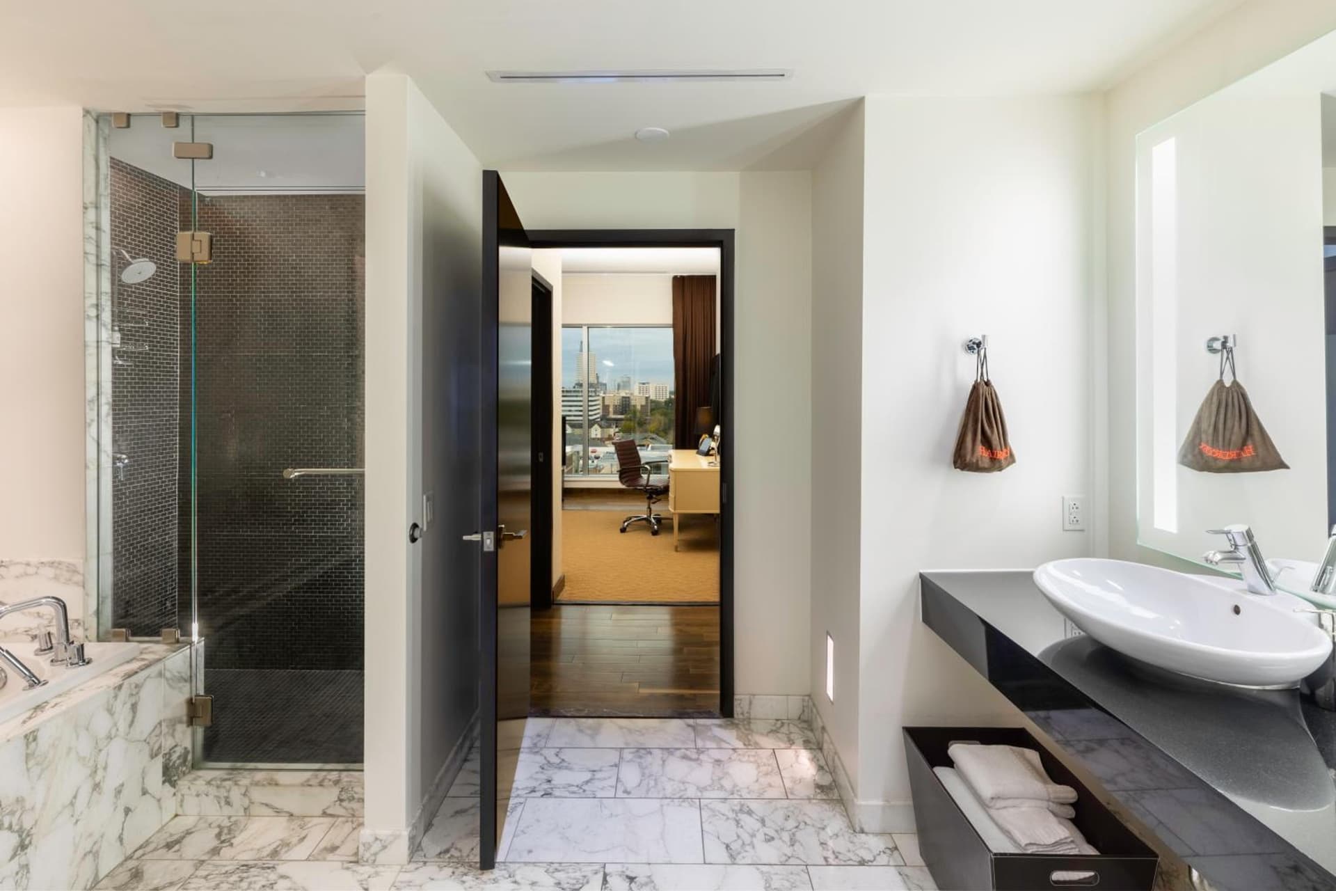 The Moran CITYCENTRE property views in Houston, TX — gallery photo 3