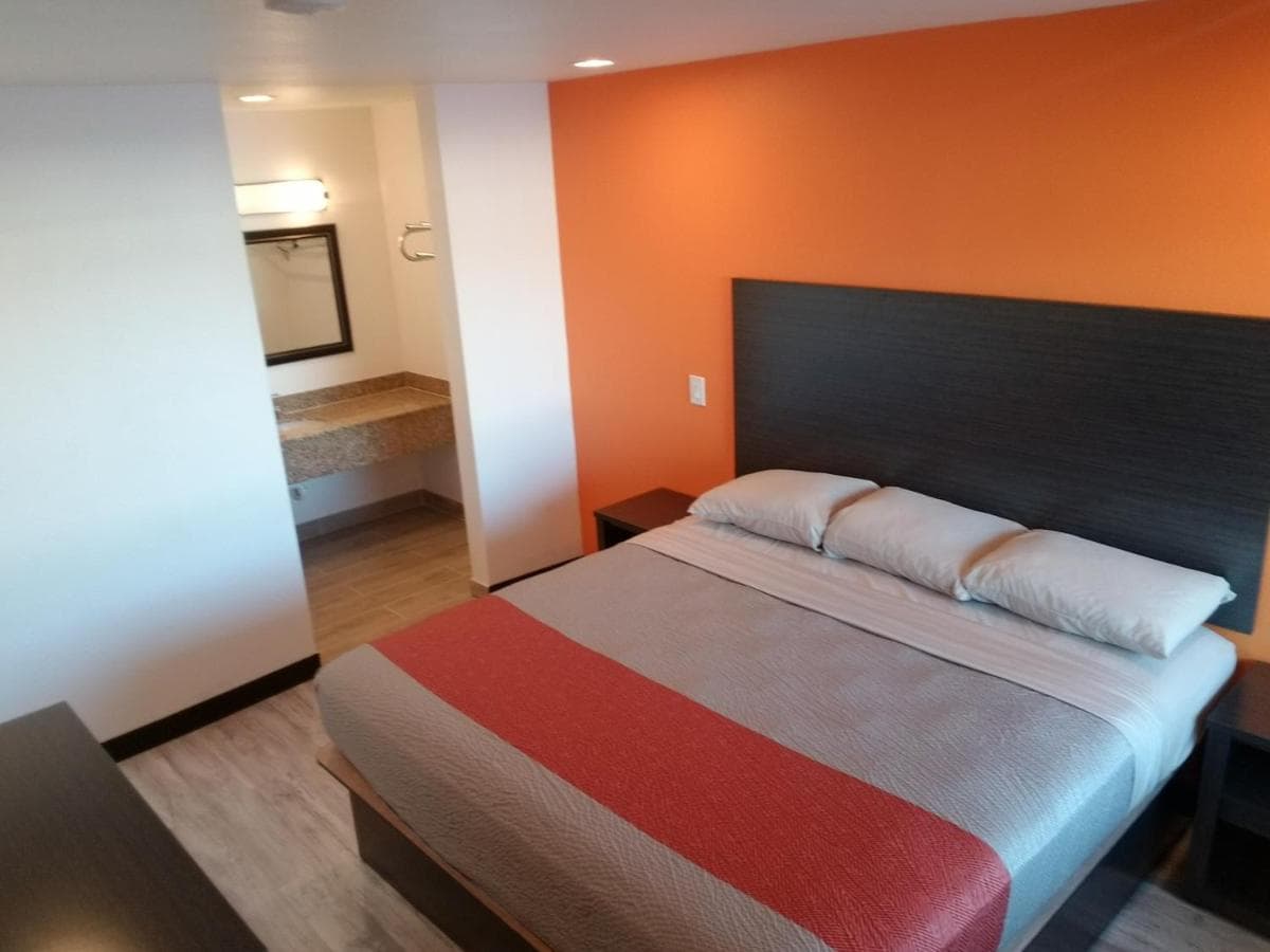 Budget Motel of USA featured exterior or lobby in Hinesville, GA — similar hotel
