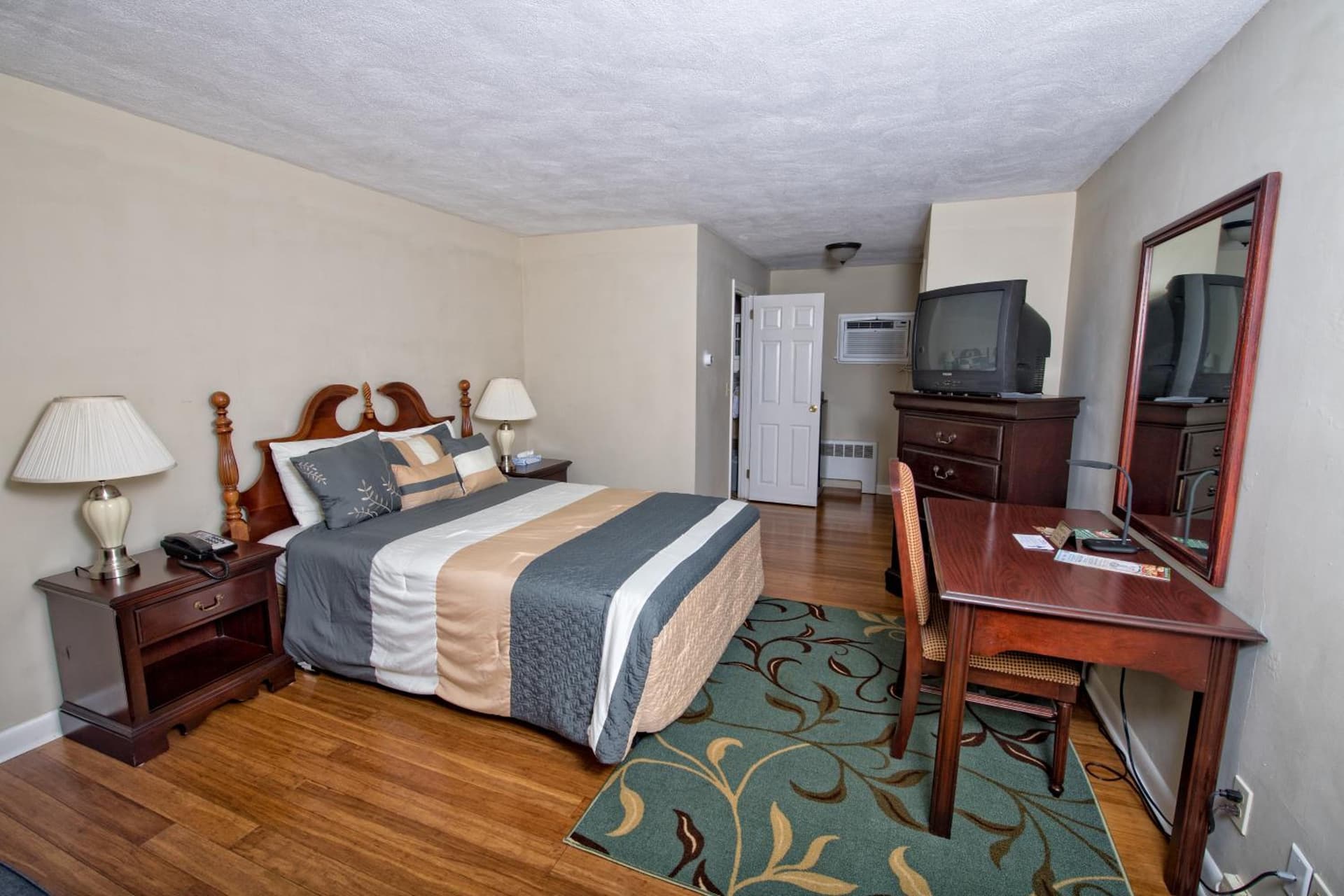 Colonial Inn Seekonk gallery photo in Seekonk, MA — image 43