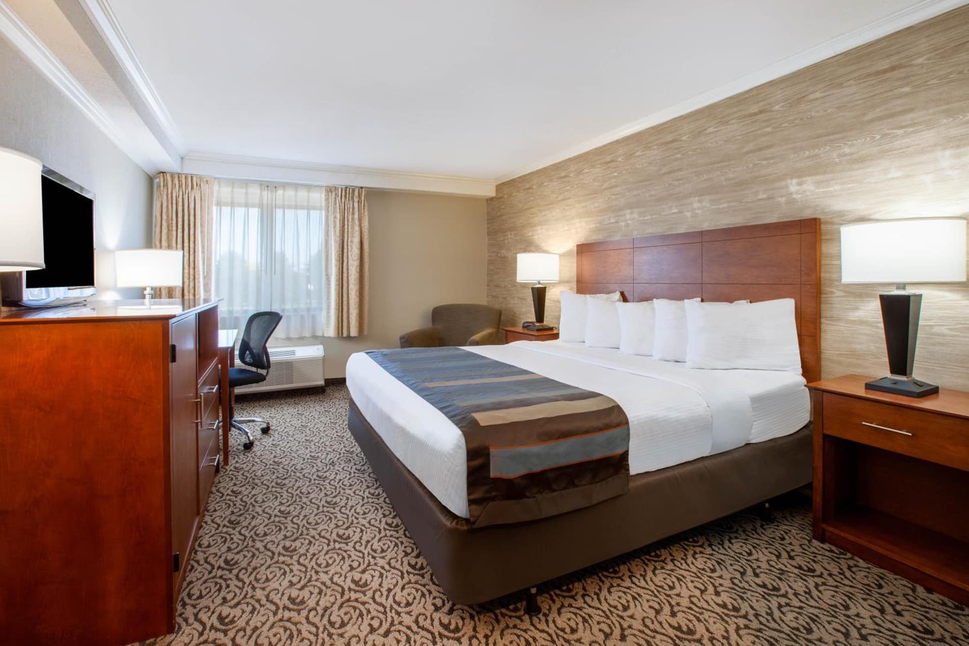 Wingate by Wyndham Detroit Metro Airport gallery photo in Romulus, MI — image 49