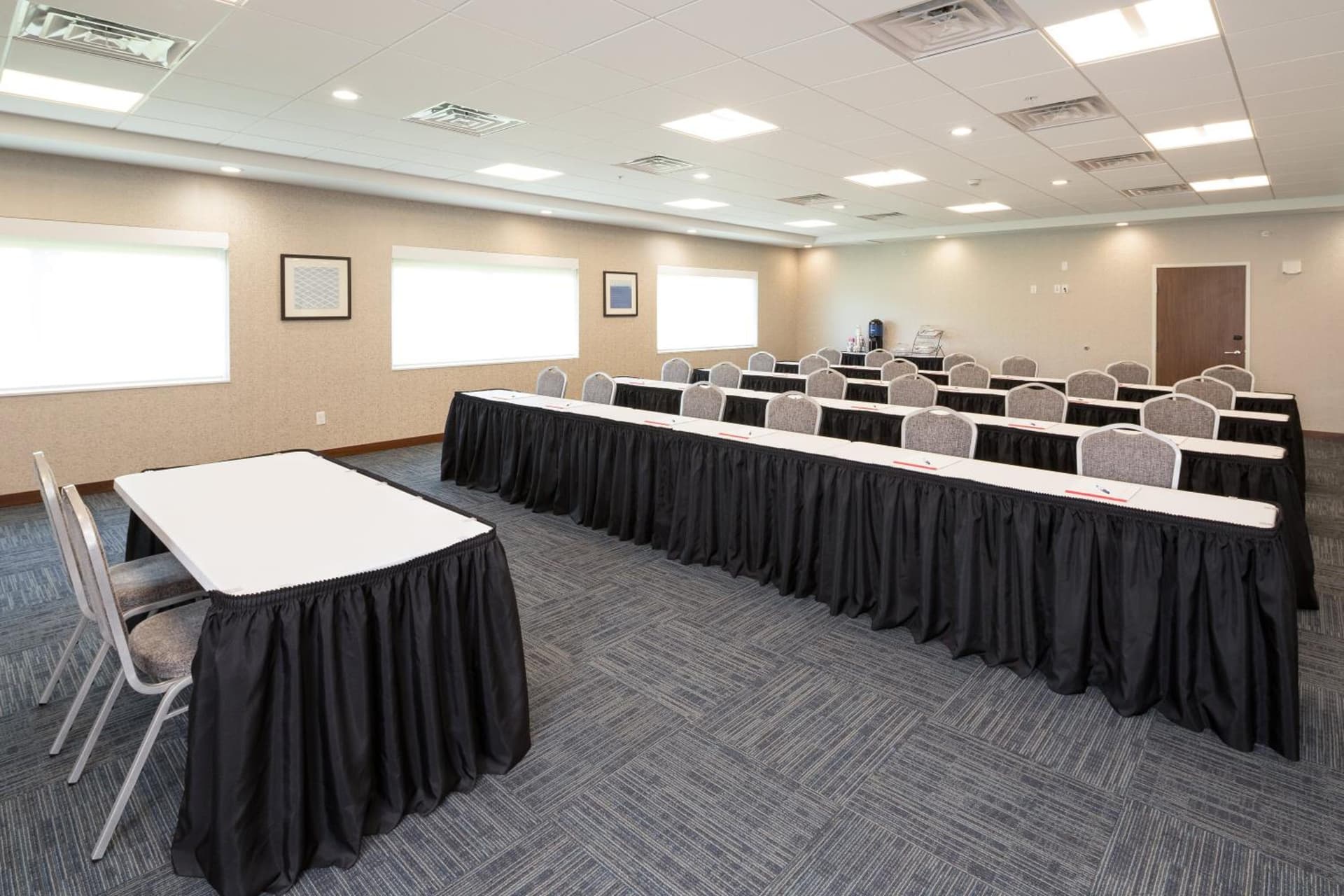 Holiday Inn Express & Suites - Portage by IHG interior in Portage, IN — gallery photo 2