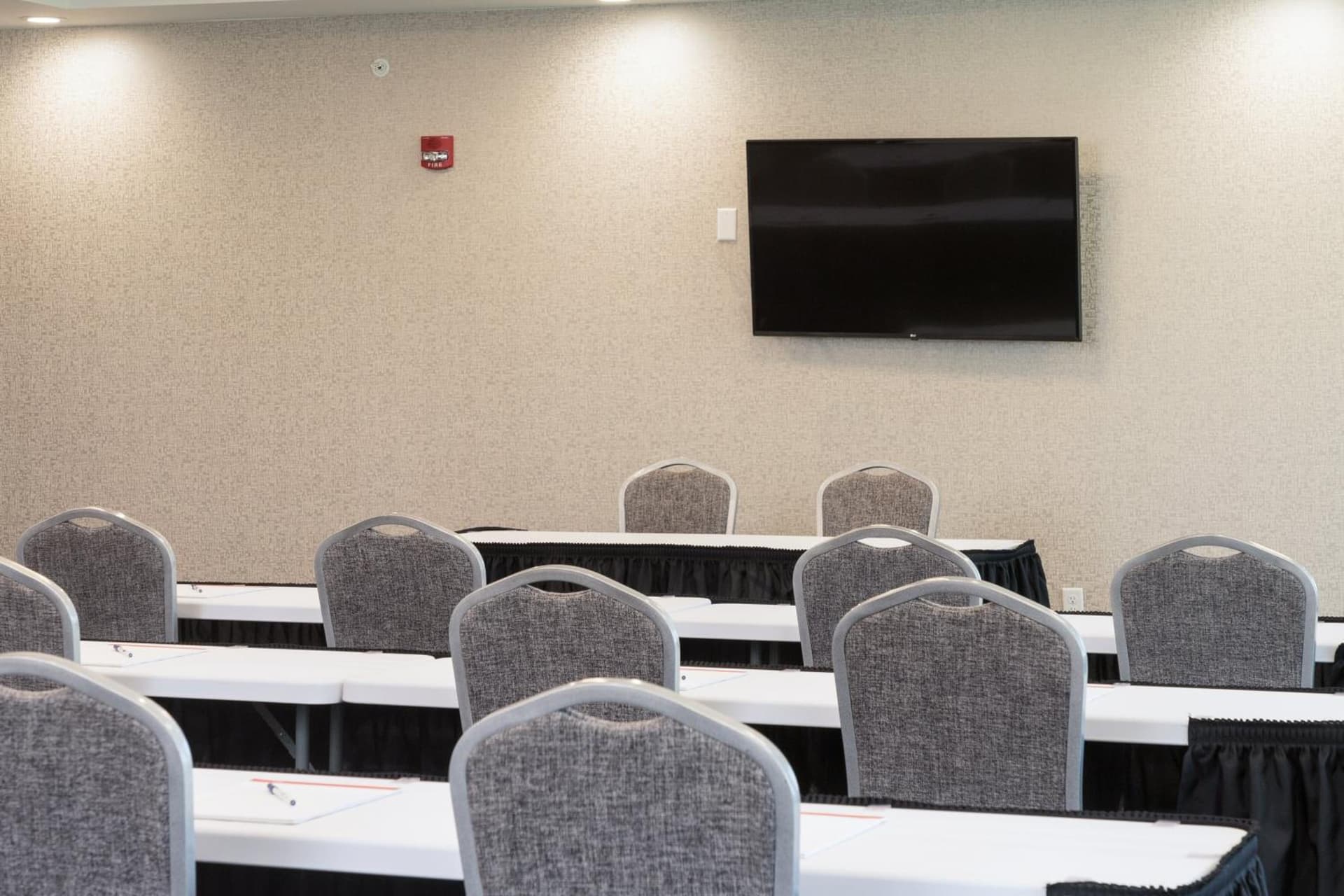 Holiday Inn Express & Suites - Portage by IHG gallery photo in Portage, IN — image 32