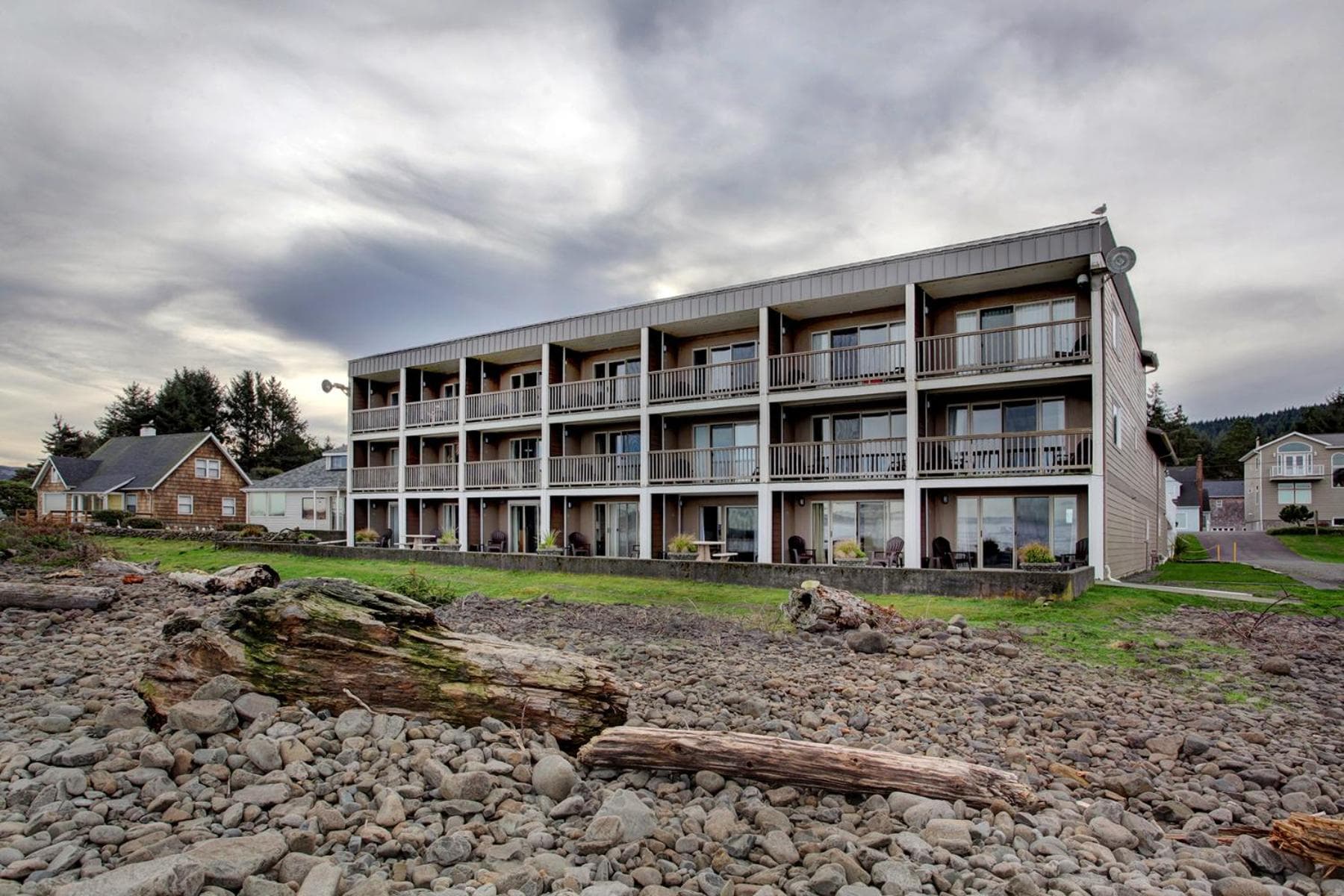 Lanai at the Cove property views in Seaside, OR — gallery photo 3