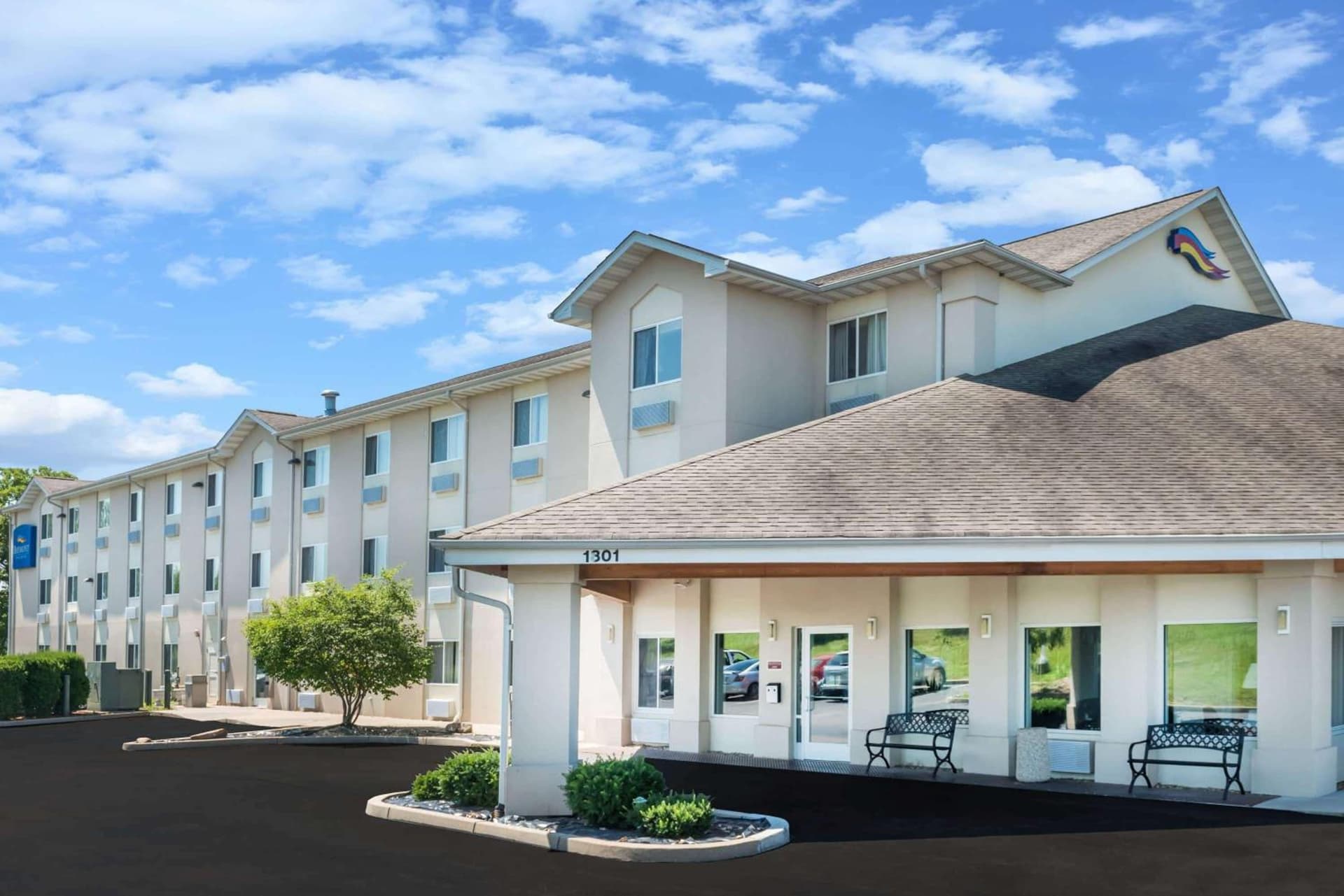 Baymont by Wyndham Rolla featured exterior or lobby in Rolla, MO — similar hotel