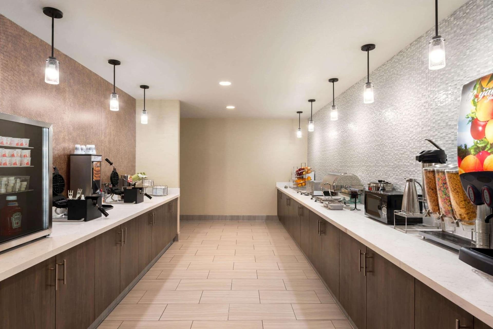 La Quinta by Wyndham Clovis CA gallery photo in Clovis, CA — image 9