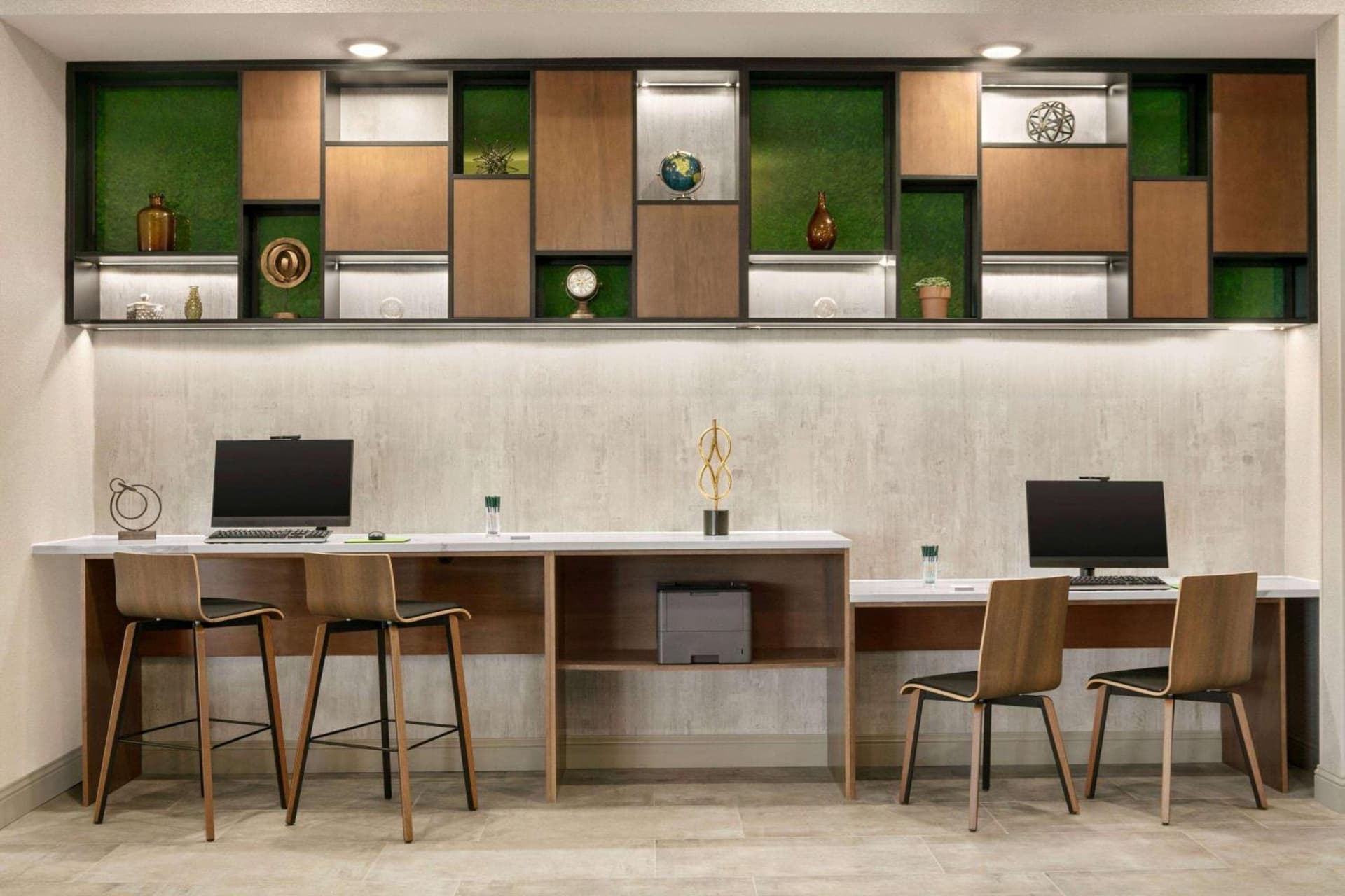La Quinta Inn & Suites by Wyndham College Station North property views in College Station, TX — gallery photo 3