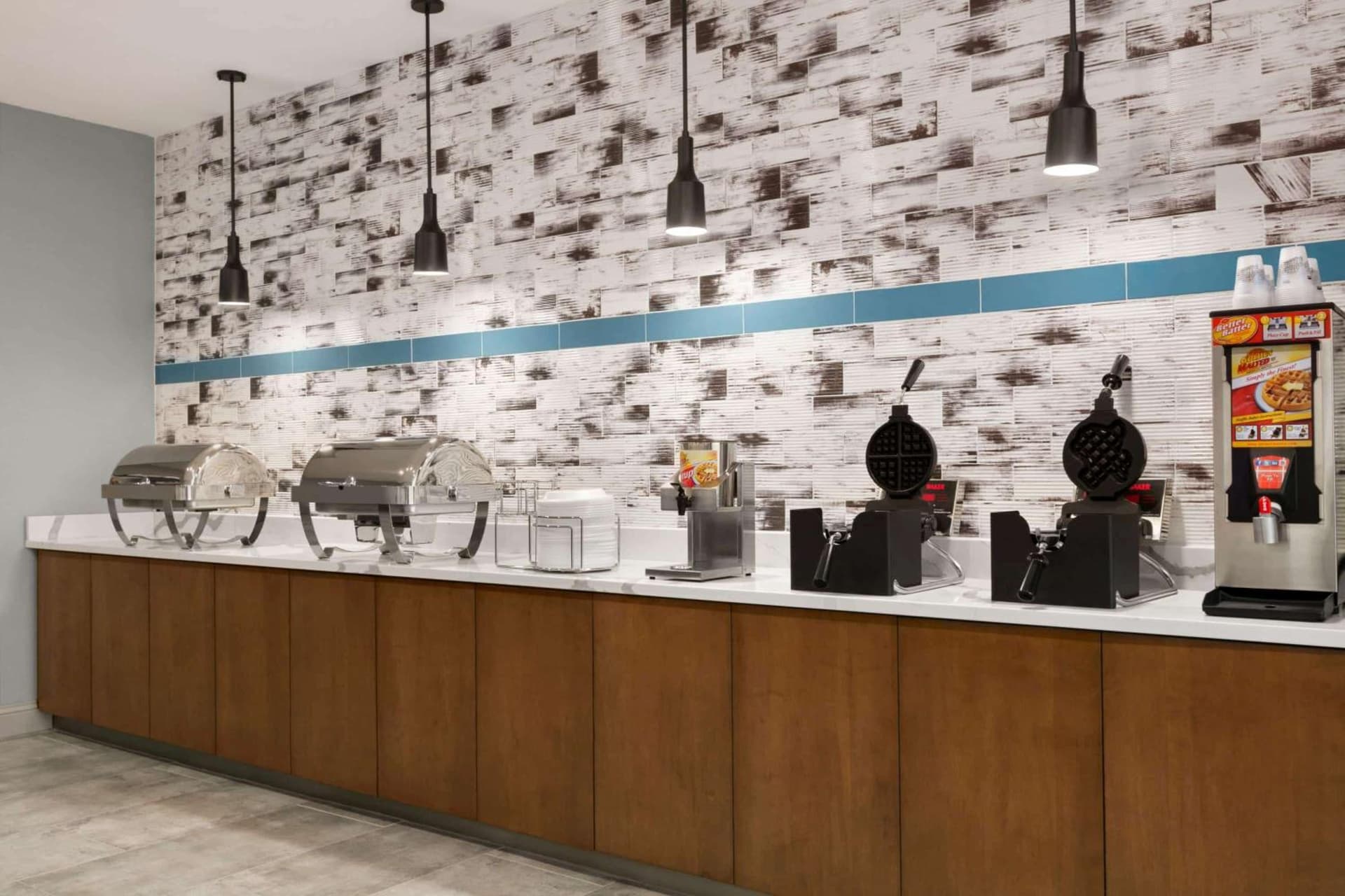 La Quinta Inn & Suites by Wyndham College Station North gallery photo in College Station, TX — image 13