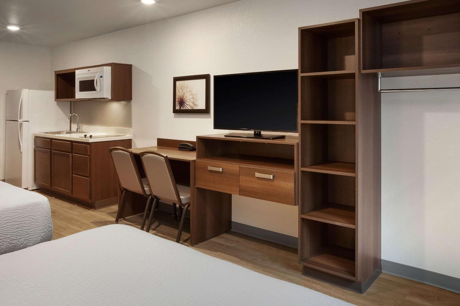 WoodSpring Suites Washington DC Northeast Greenbelt gallery photo in Greenbelt, MD — image 12