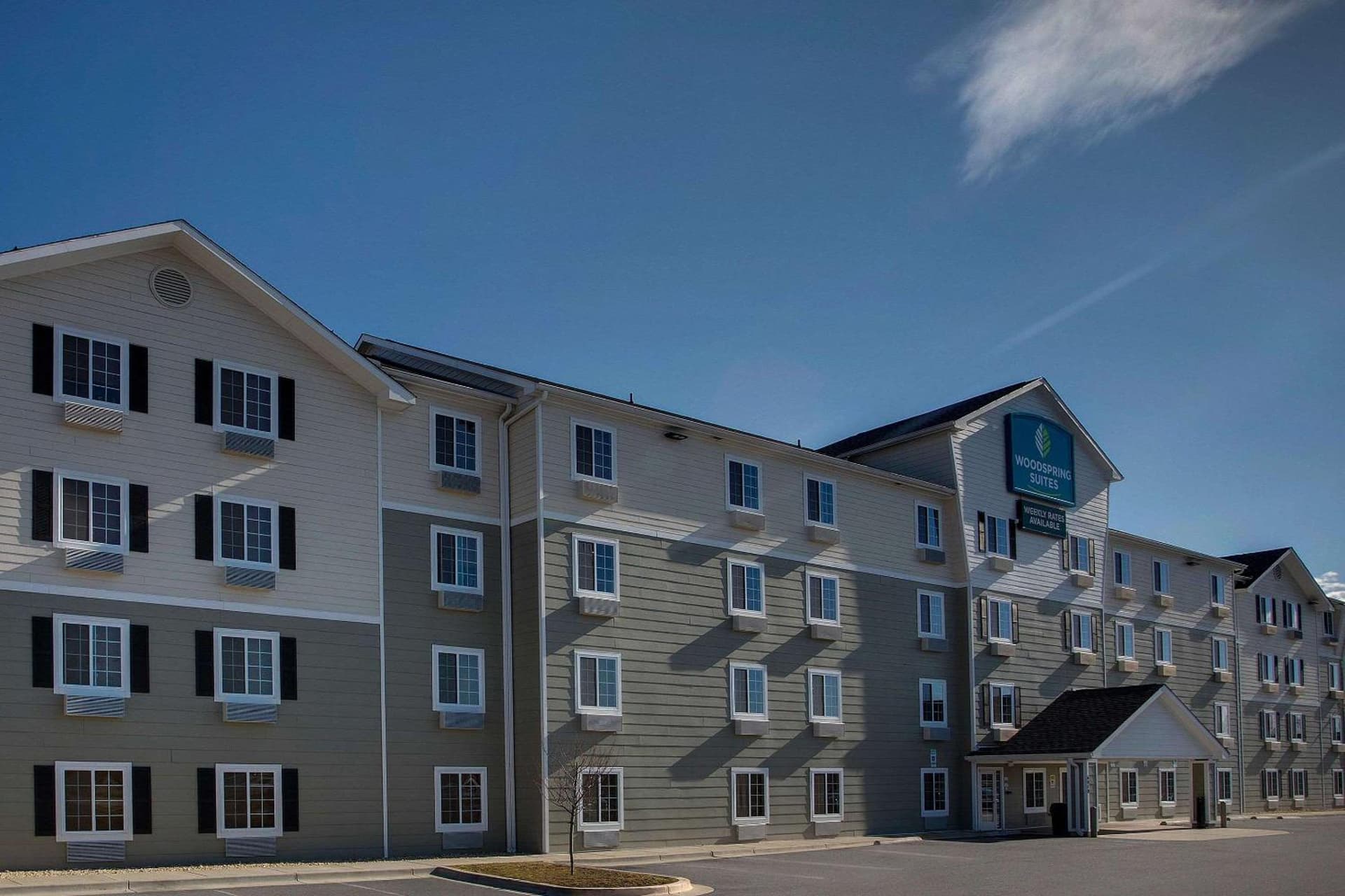 WoodSpring Suites Washington DC Andrews AFB interior in Camp Springs, MD — gallery photo 2