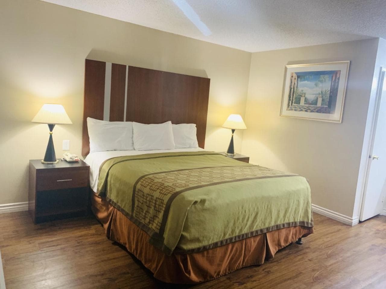 Riverside Inn & Suites gallery photo in Riverside, CA — image 22