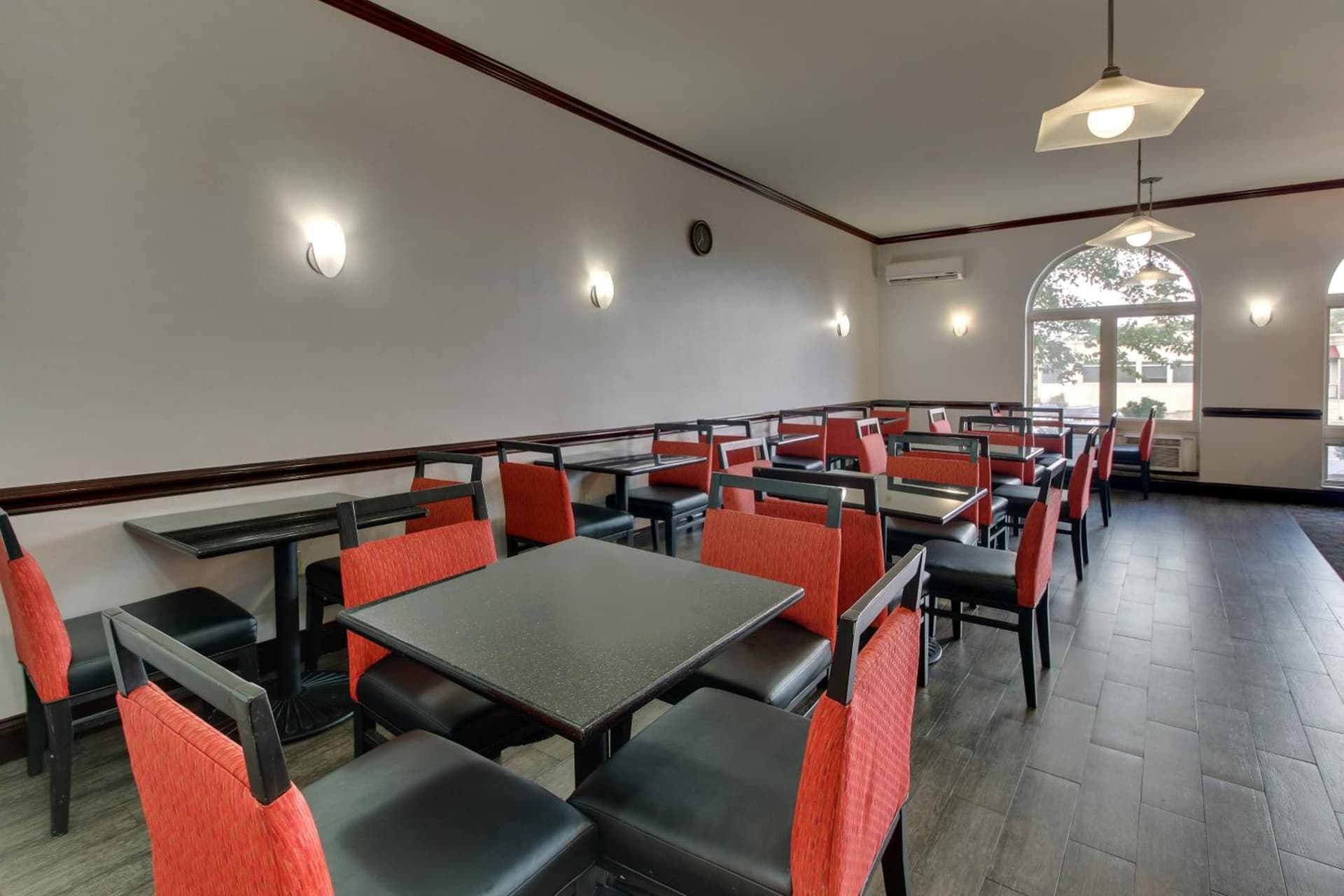 Holiday Inn Express and Suites Allentown West by IHG gallery photo in Allentown, PA — image 4