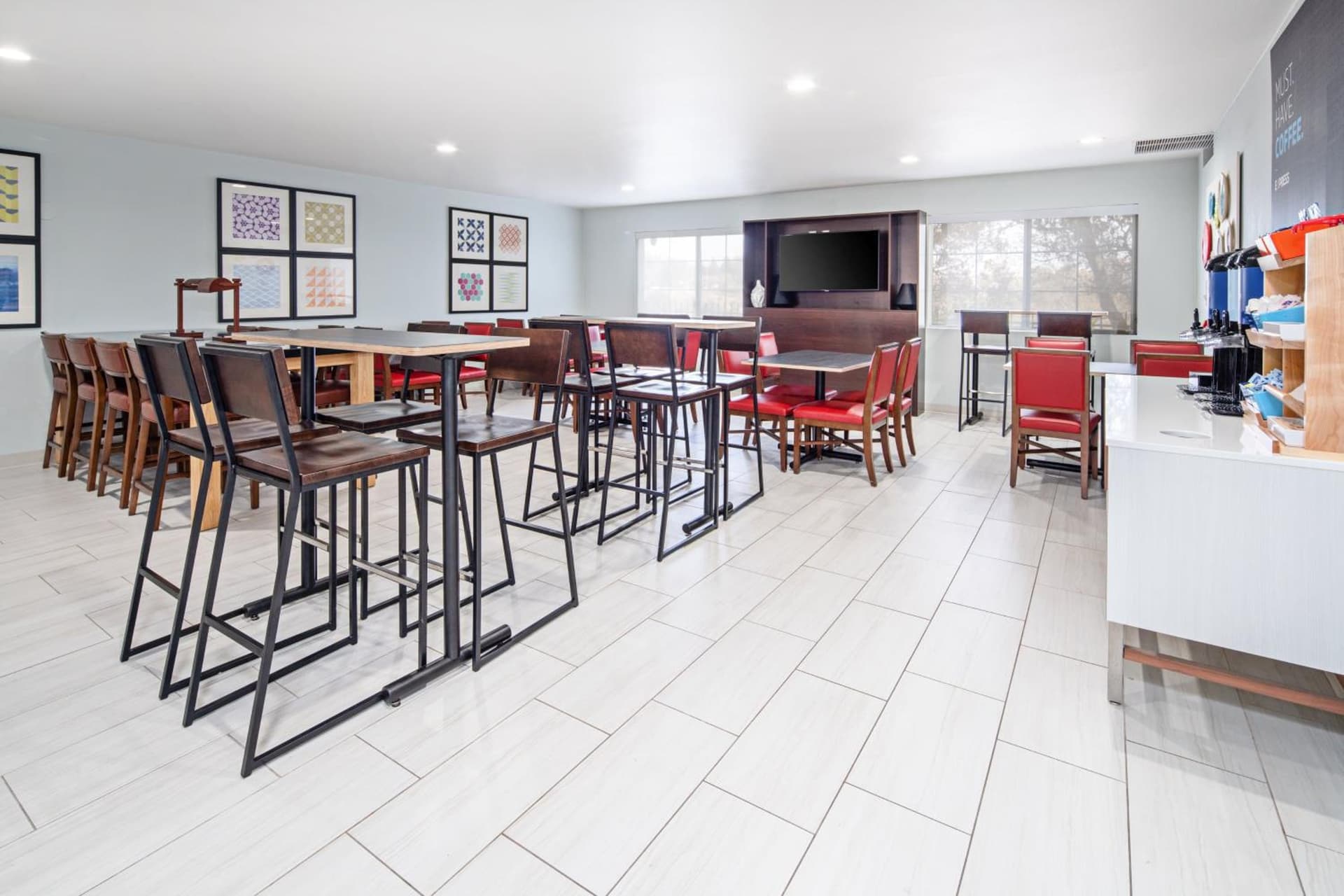 Holiday Inn Express & Suites Watsonville by IHG gallery photo in Watsonville, CA — image 19