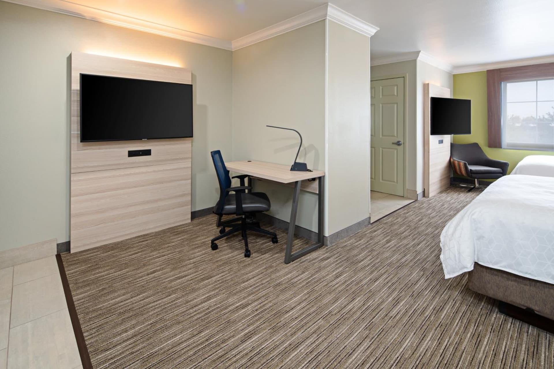 Holiday Inn Express & Suites Watsonville by IHG gallery photo in Watsonville, CA — image 24