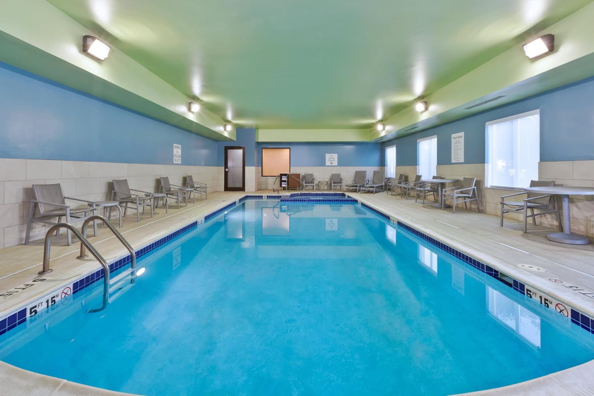 Holiday Inn Express Hotel & Suites Cleveland-Richfield by IHG interior in Brecksville, OH — gallery photo 2