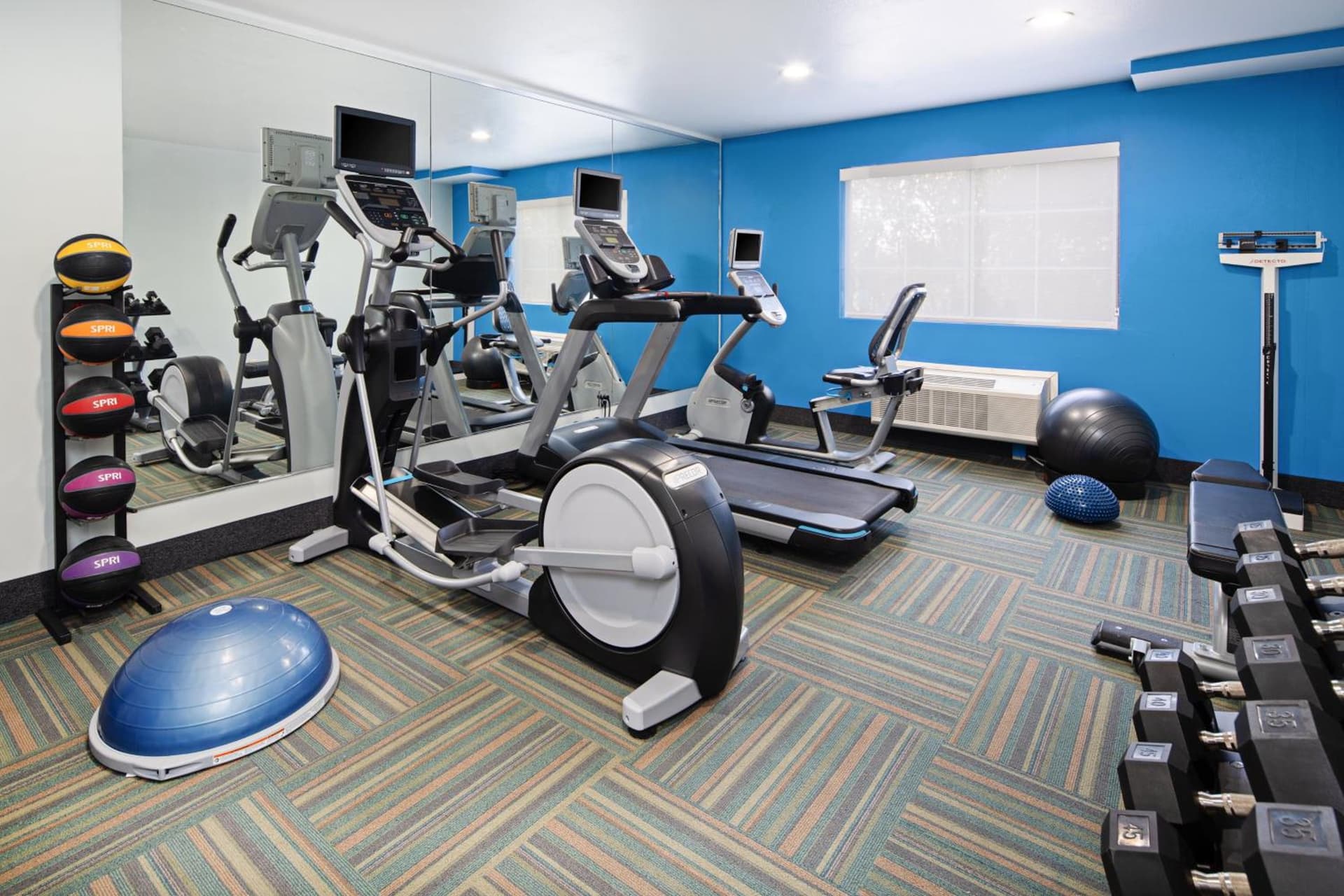 Holiday Inn Express & Suites Watsonville by IHG gallery photo in Watsonville, CA — image 6