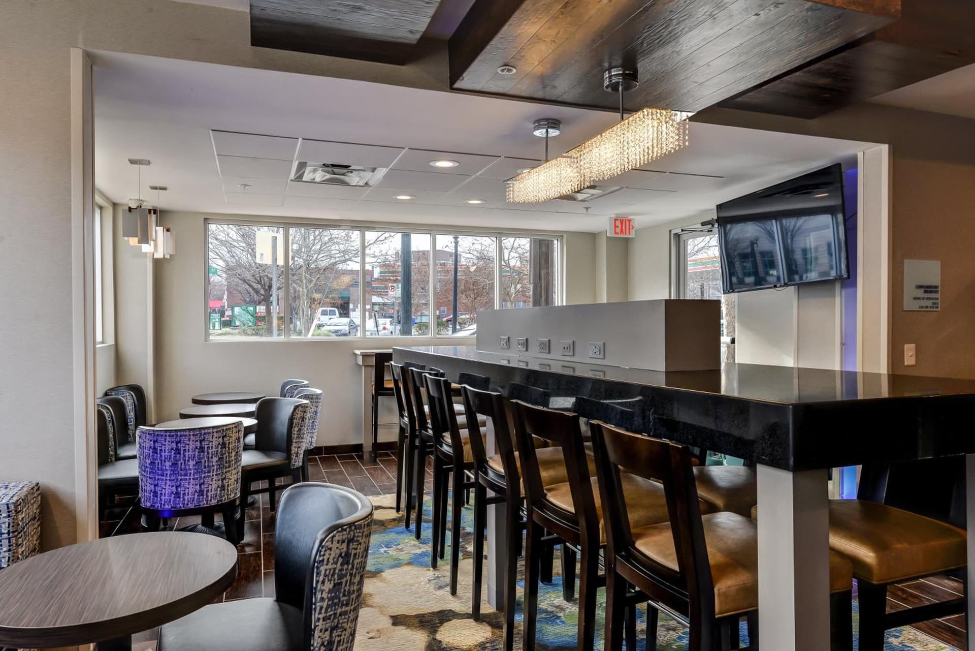 Holiday Inn Express Washington DC Silver Spring by IHG interior in Silver Spring, MD — gallery photo 2