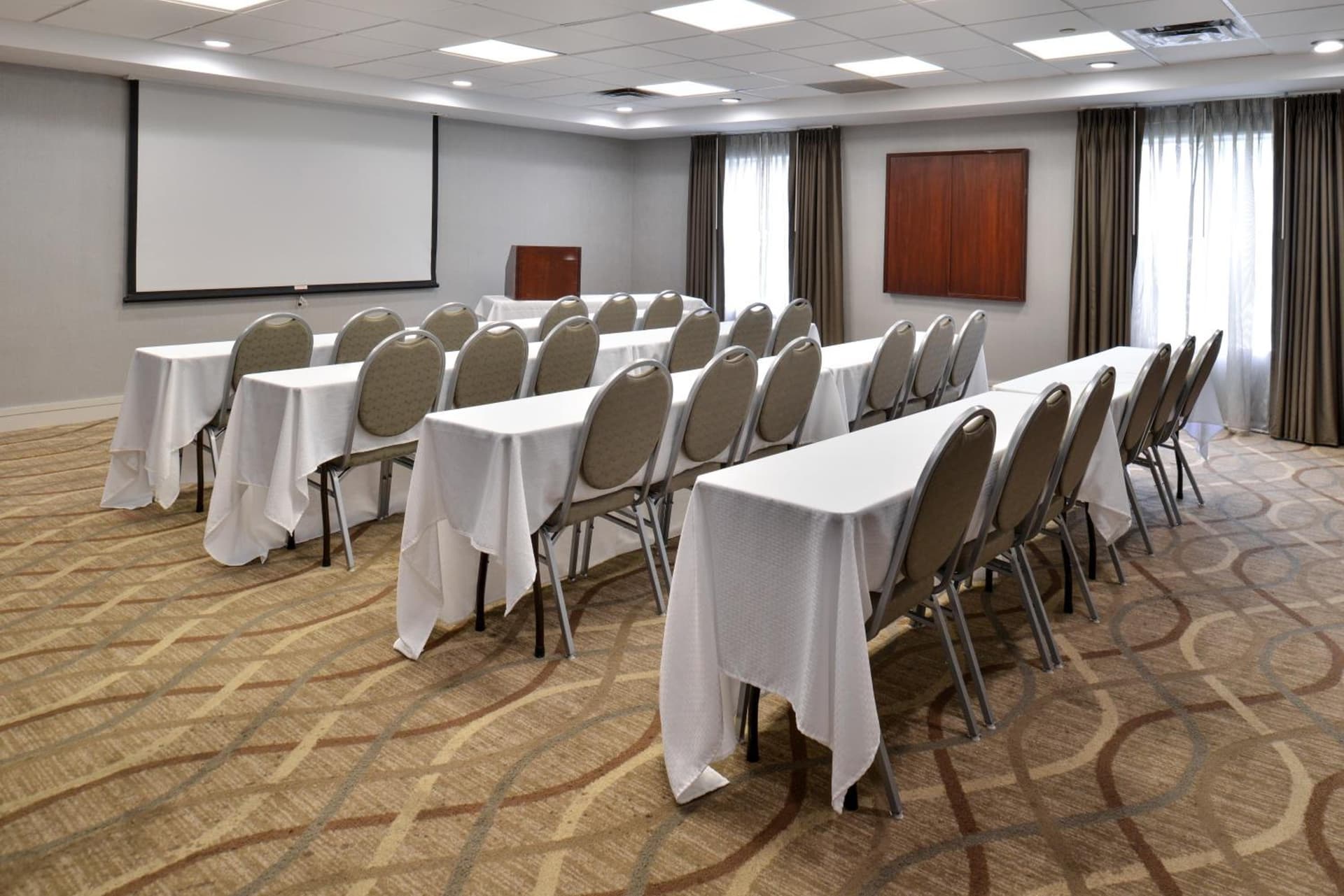Holiday Inn Express Hotel & Suites Lafayette by IHG gallery photo in Lafayette, LA — image 11