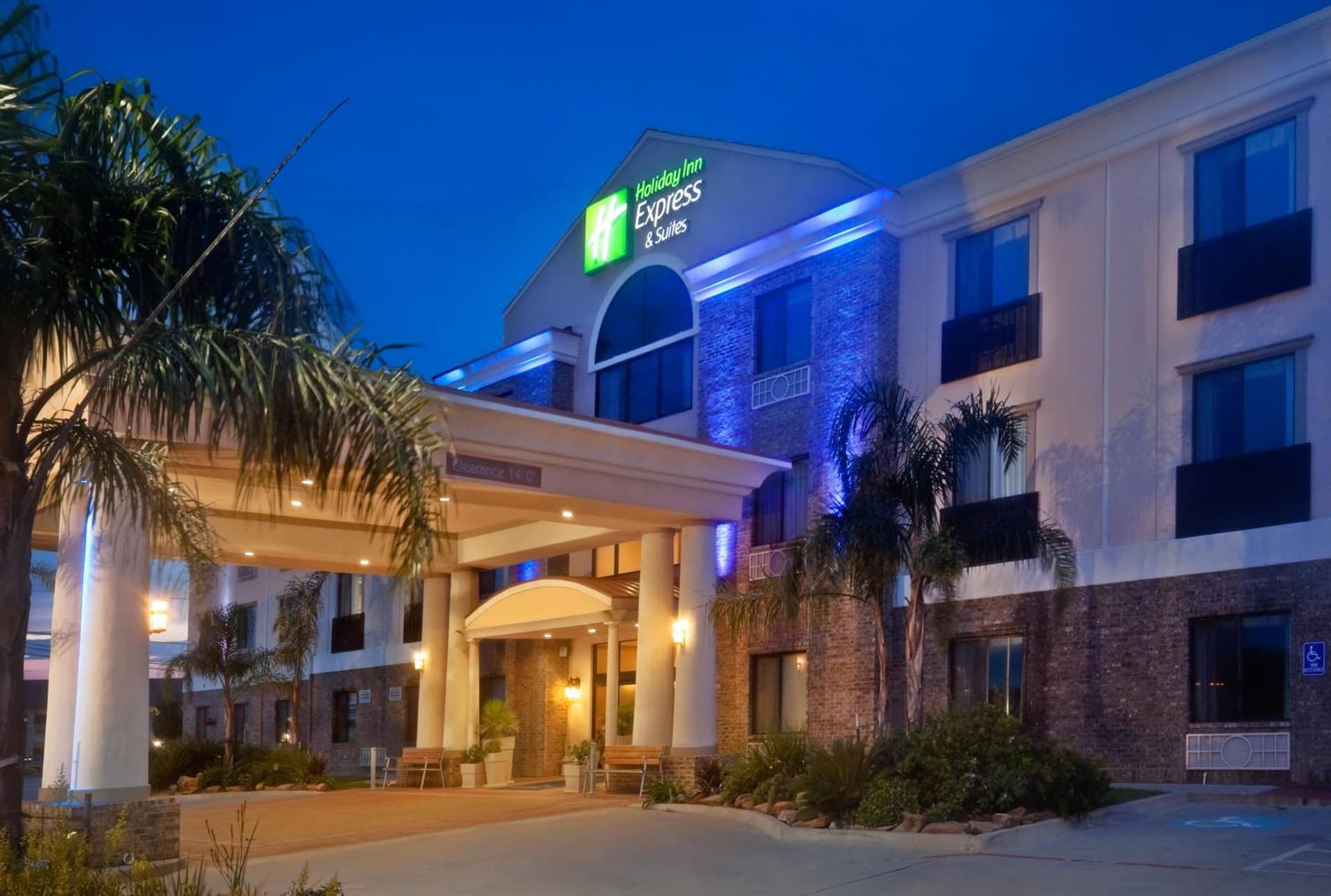 Holiday Inn Express Hotel and Suites Fairfield-North by IHG featured exterior or lobby in Fairfield, TX — similar hotel