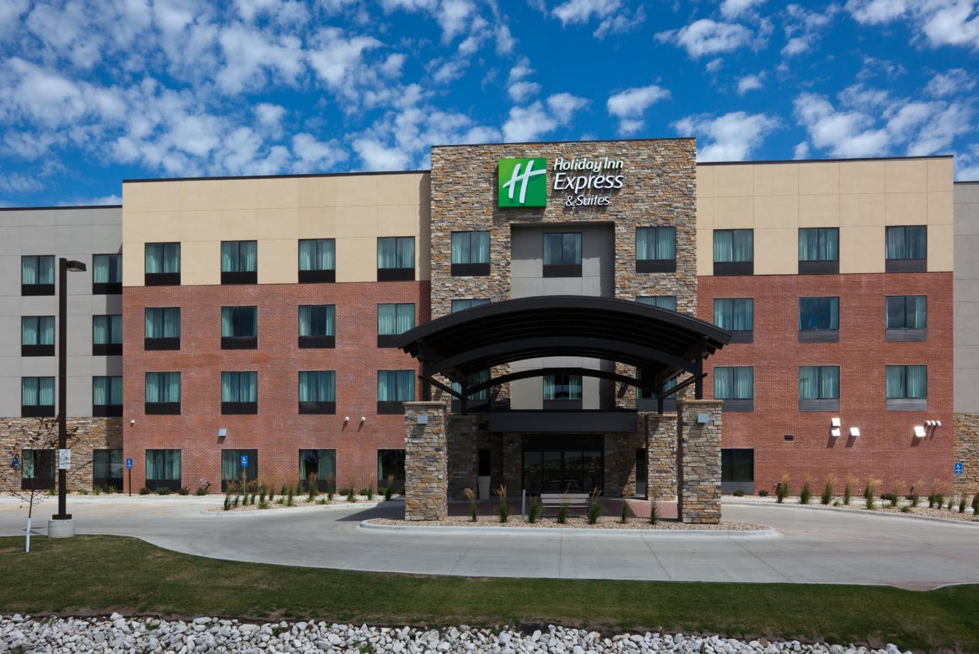 Holiday Inn Express & Suites Fort Dodge by IHG featured exterior or lobby in Fort Dodge, IA — similar hotel