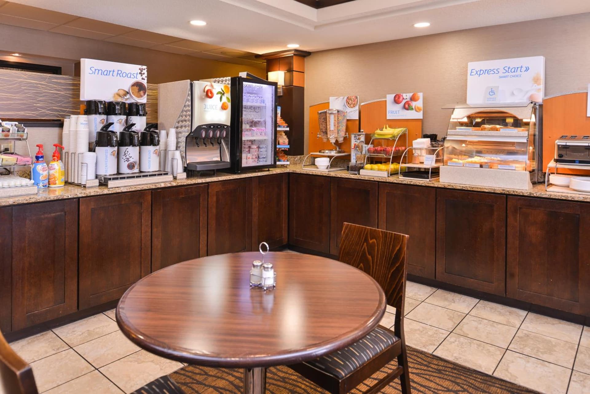 Holiday Inn Express & Suites Topeka West I-70 Wanamaker by IHG gallery photo in Topeka, KS — image 57