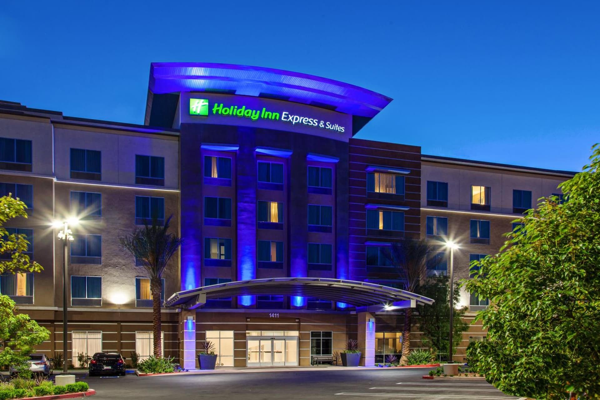 Holiday Inn Express & Suites Anaheim Resort Area by IHG gallery photo in Anaheim, CA — image 17